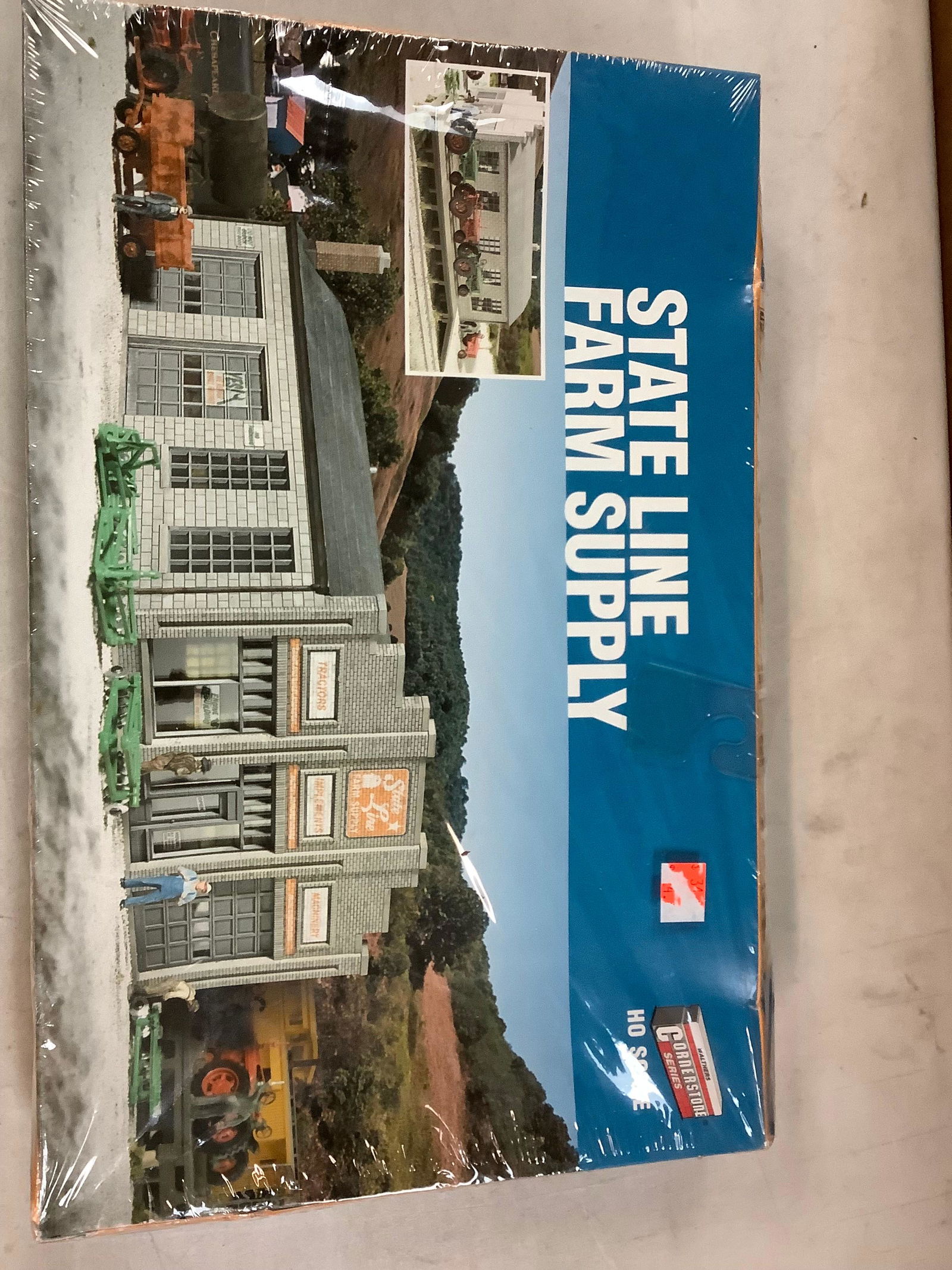 Vintage state line farm supply model: Vintage state line farm supply model