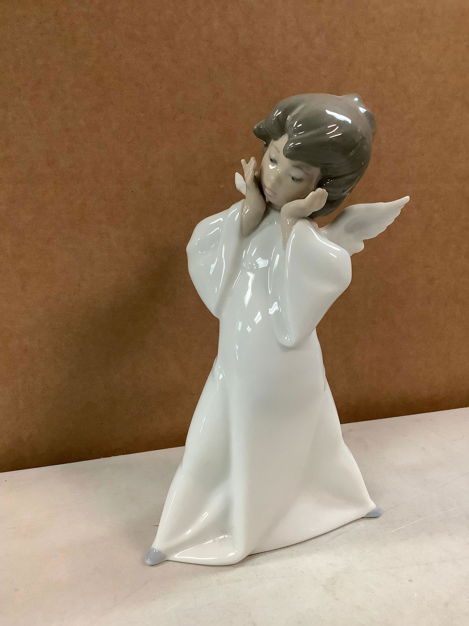 Angel ceramic 9in.tall (1 of 1)