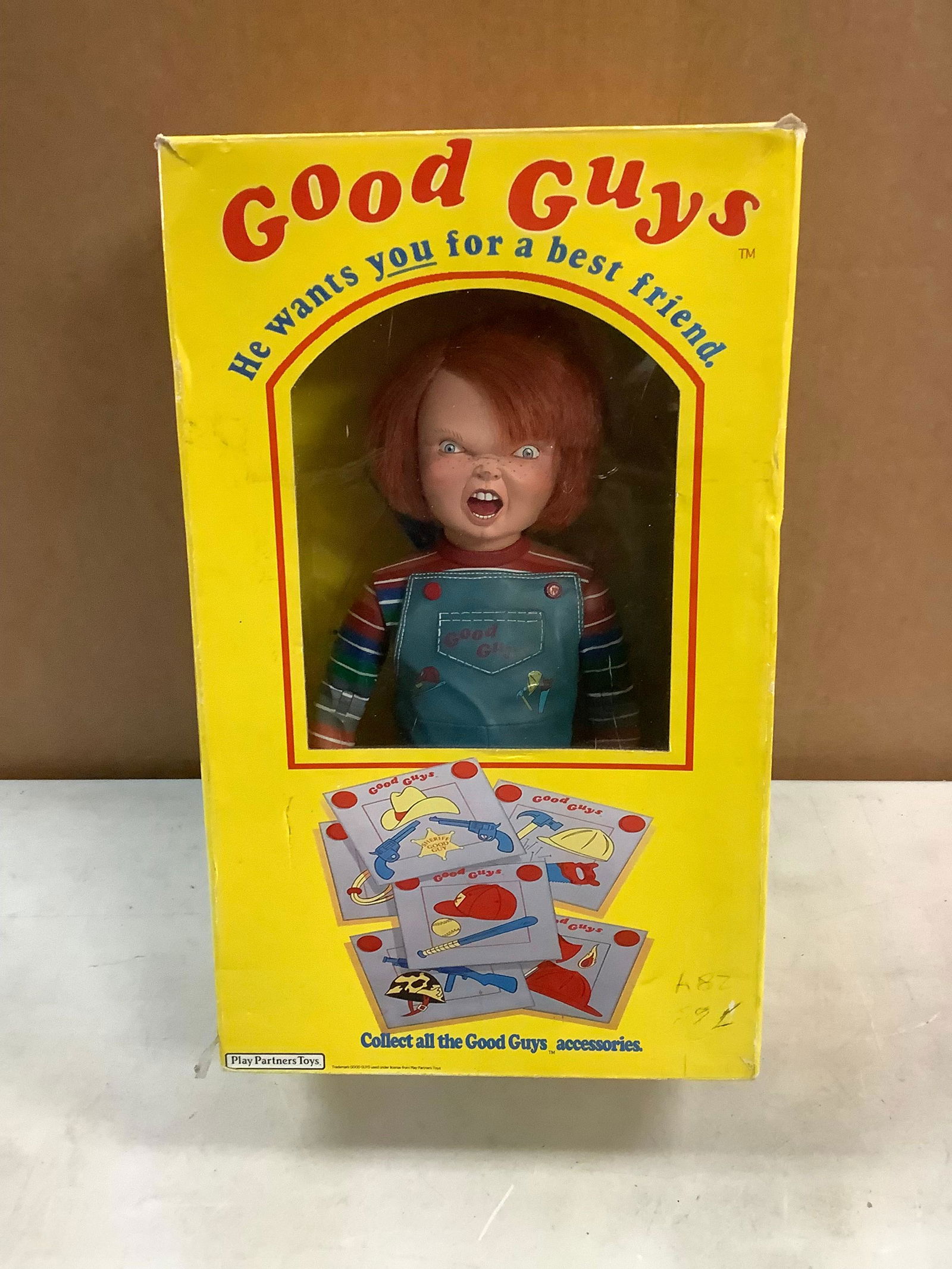 Vintage chucky doll with acessories (1 of 1)