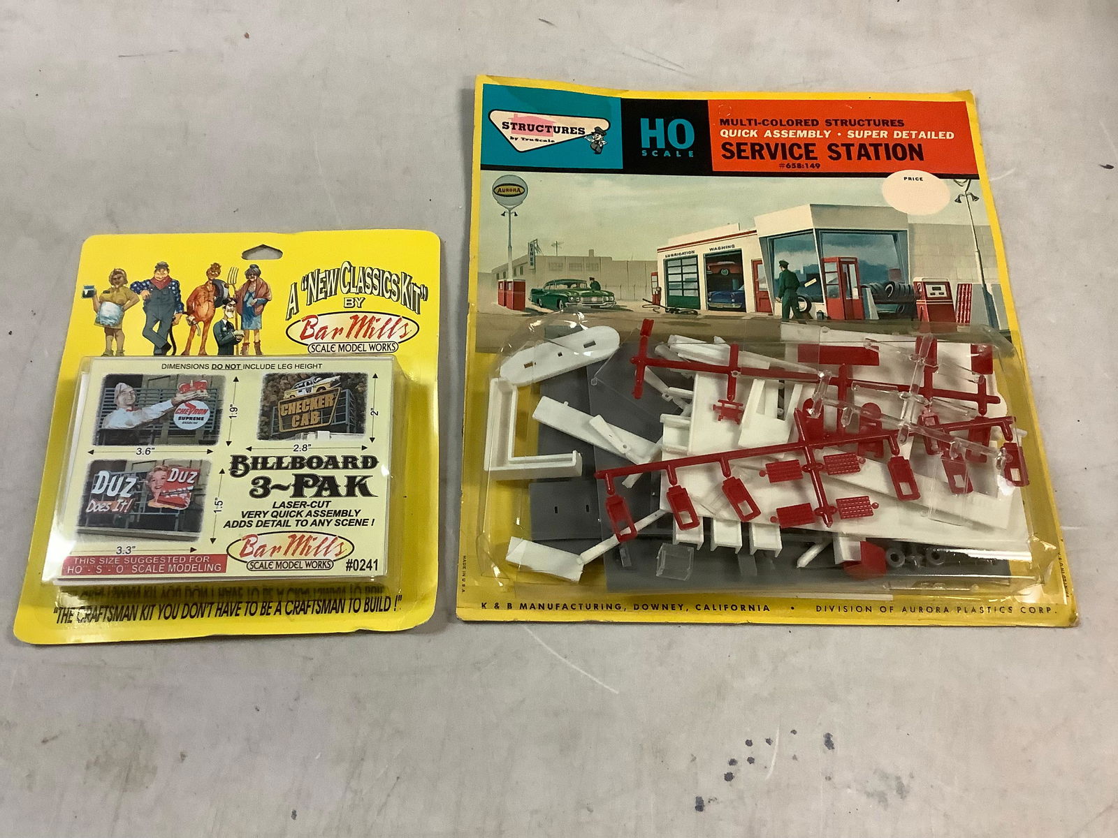 Service station model, New classics kit by barmills - billboard 3 pack (1 of 1)