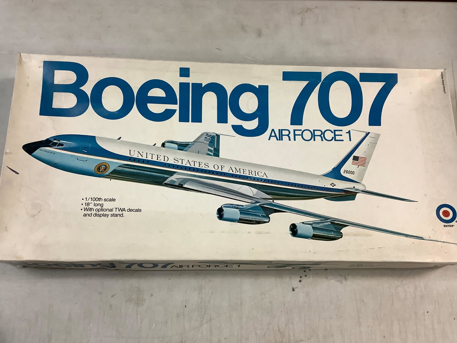 Boeing 707 air force 1 1/100th scale (over 18 in long): Boeing 707 air force 1 1/100th scale (over 18 in long)