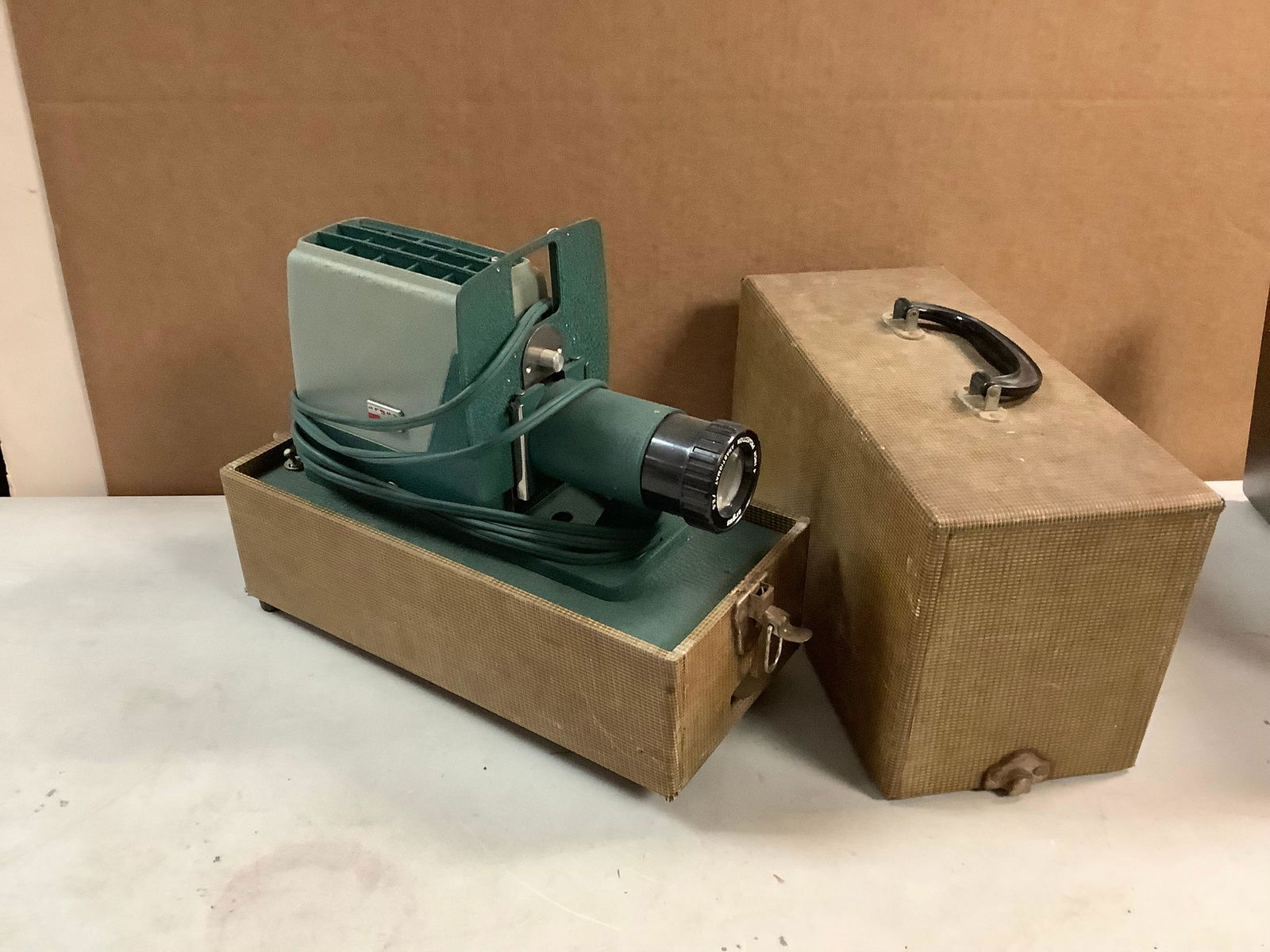 ARGUS 300 projector f3.5 (4in projection anastigmat) (1 of 1)