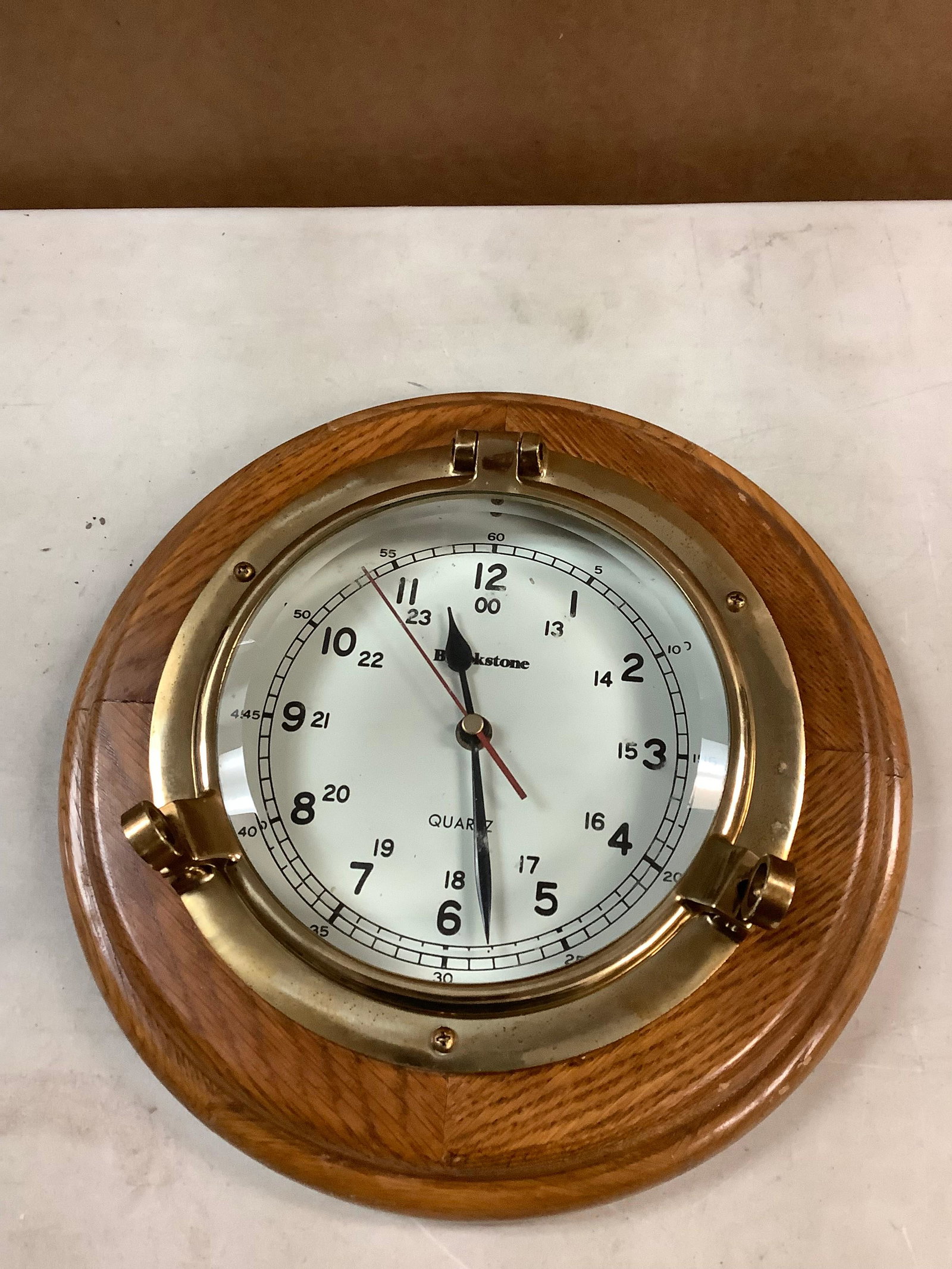 Vintage Openable Porthole Clock: Vintage Openable Porthole Clock