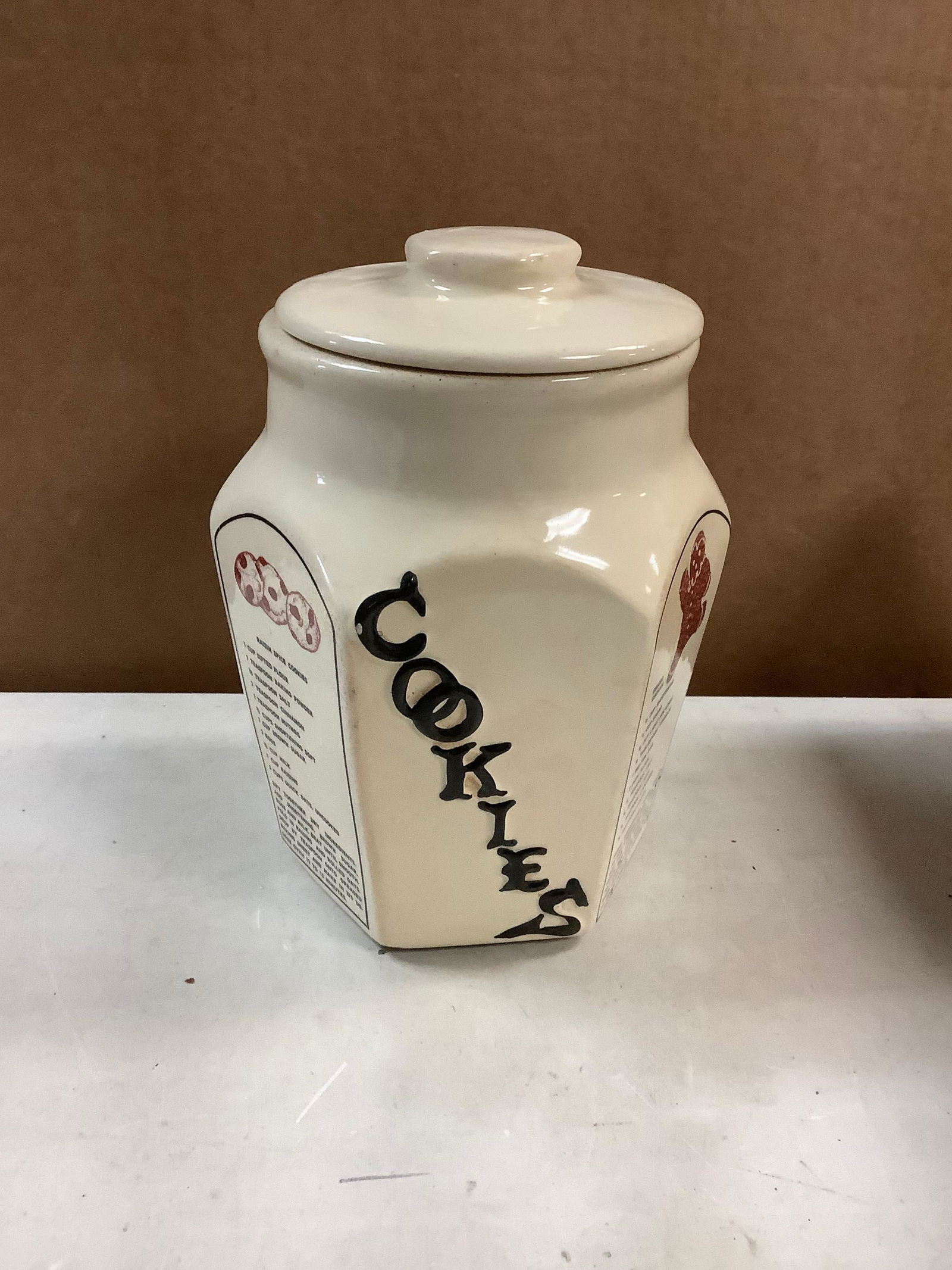 Cookie jar 10in tall: Cookie jar 10in tall