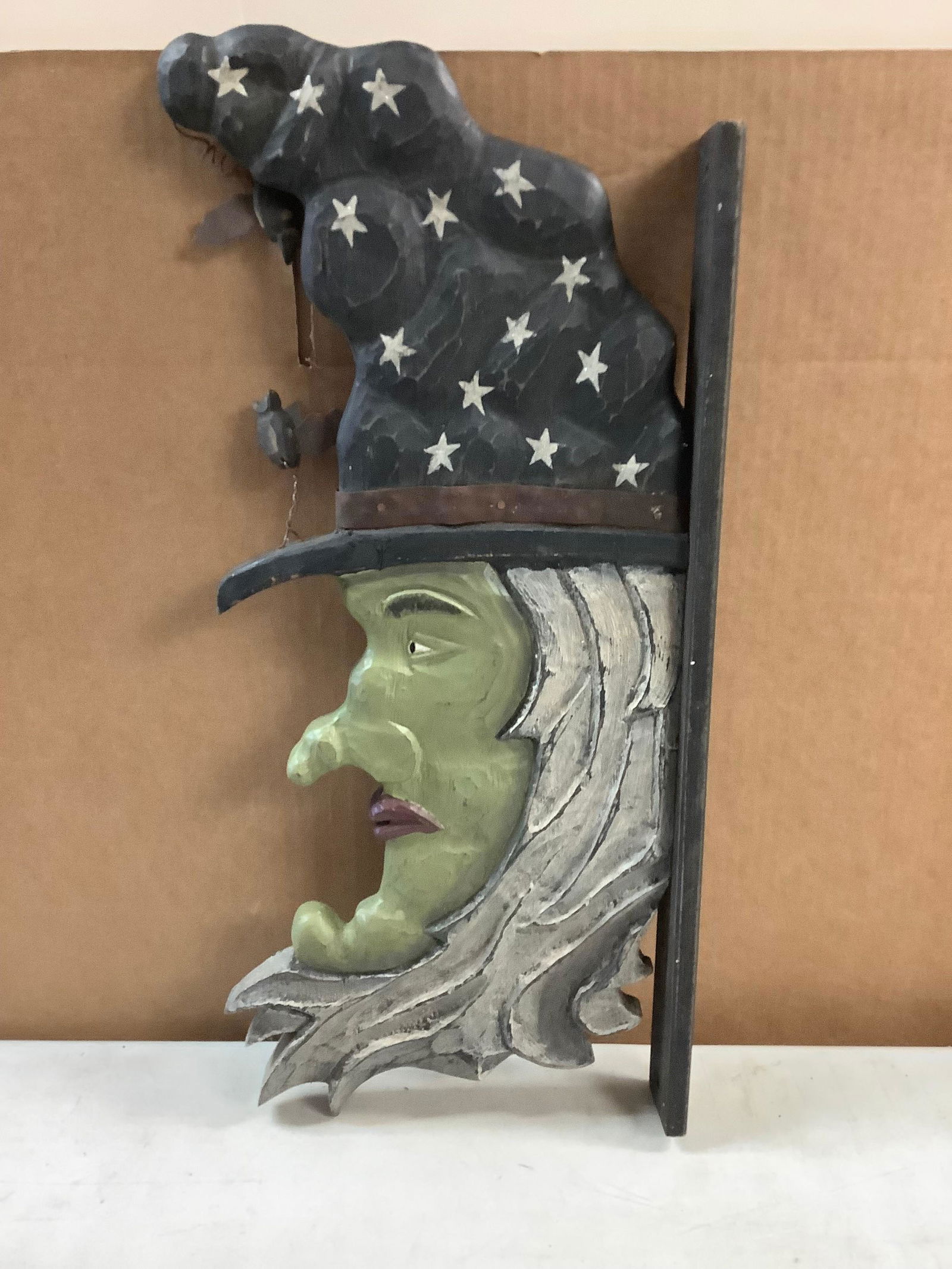 Screw in wood witch holloween decoration 22.5in: Screw in wood witch holloween decoration 22.5in