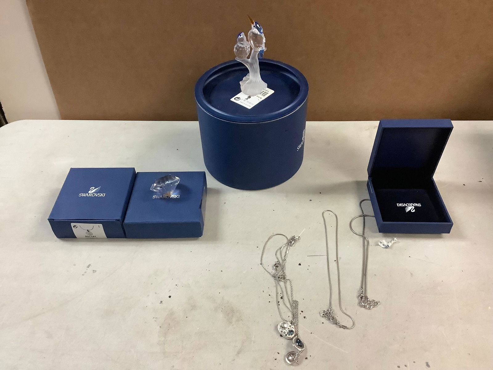 Swarovski Crystal, Jewelry, and Figures: Swarovski Crystal, Jewelry, and Figures