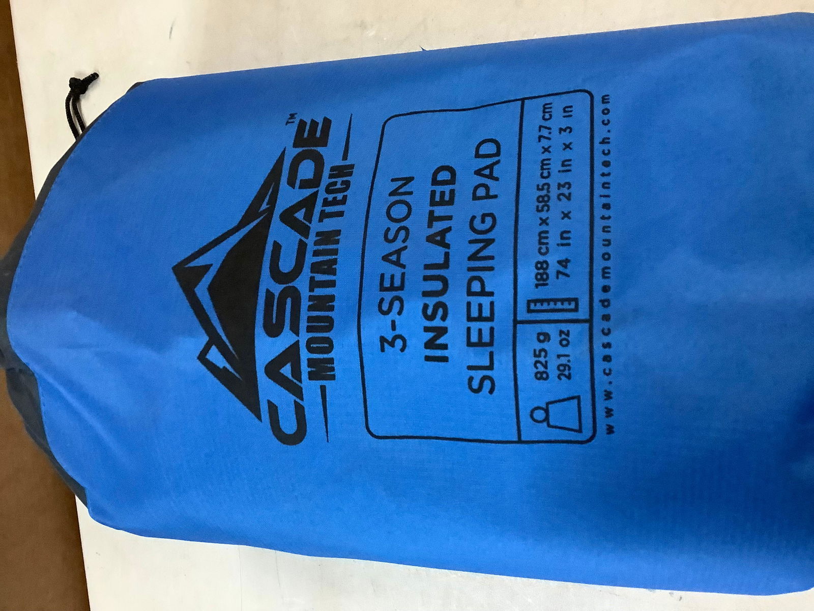 Cascade Mountain Tech 3 season insulated Sleeping Pad 74 x 23 x 3 inches **NEW** (1 of 1)