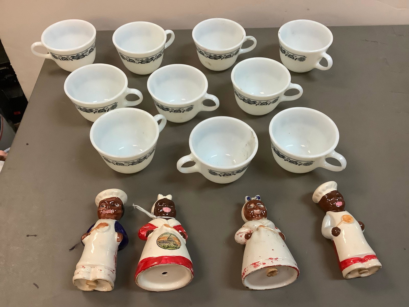 Lot of Vintage Pyrex Cups (10)  and Black Americana Salt & Pepper Shakers (1 of 1)