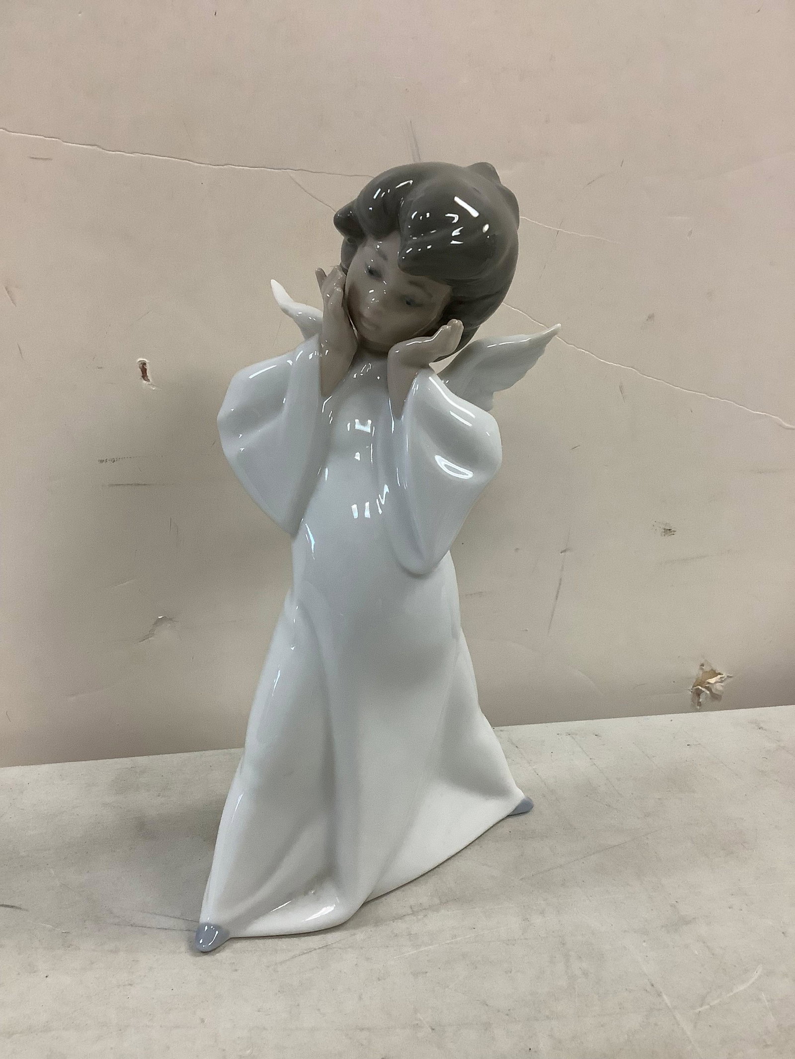 LLadro angel statue about 9in.tall (1 of 1)