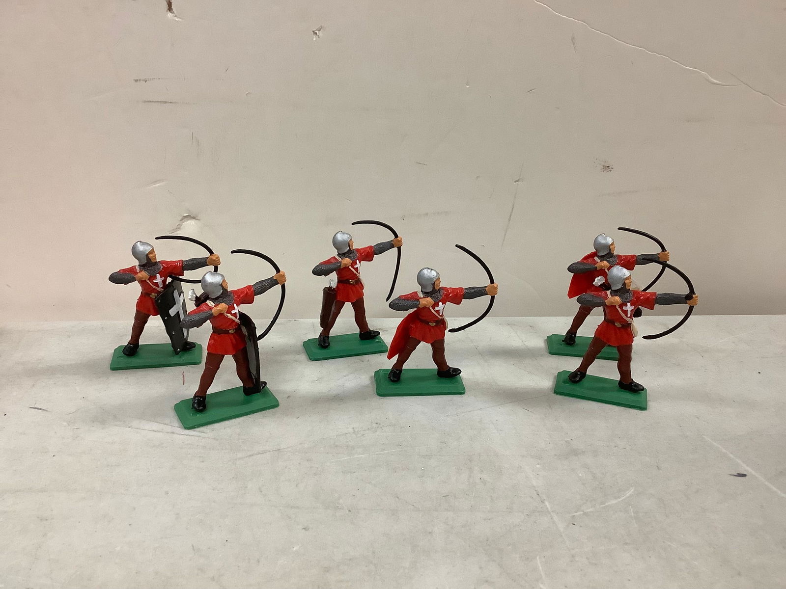 Lot of mini soldiers action figures (1 of 1)