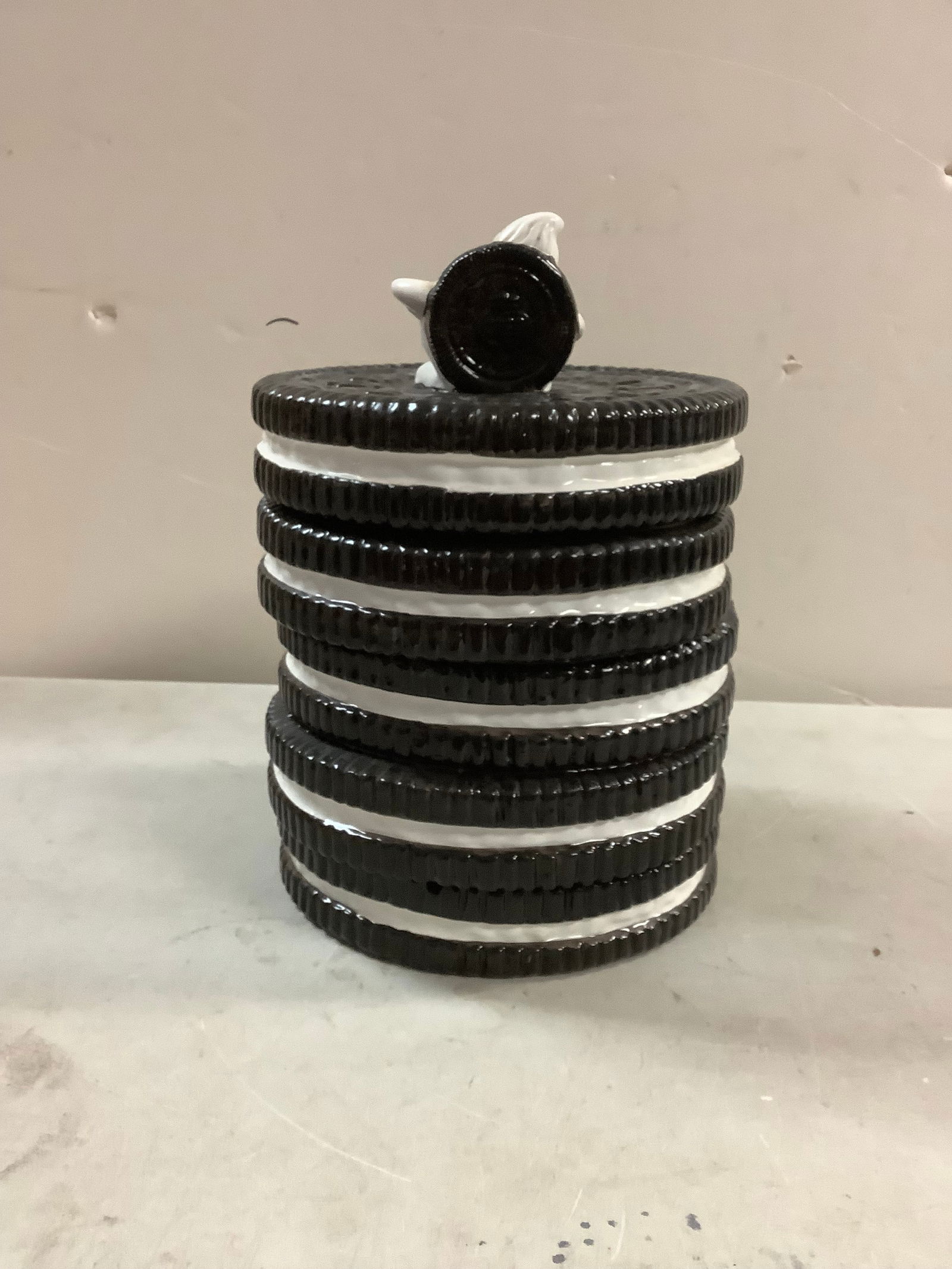 The Nabisco Classic Collections Oreo Cookie Jar 11" Auction