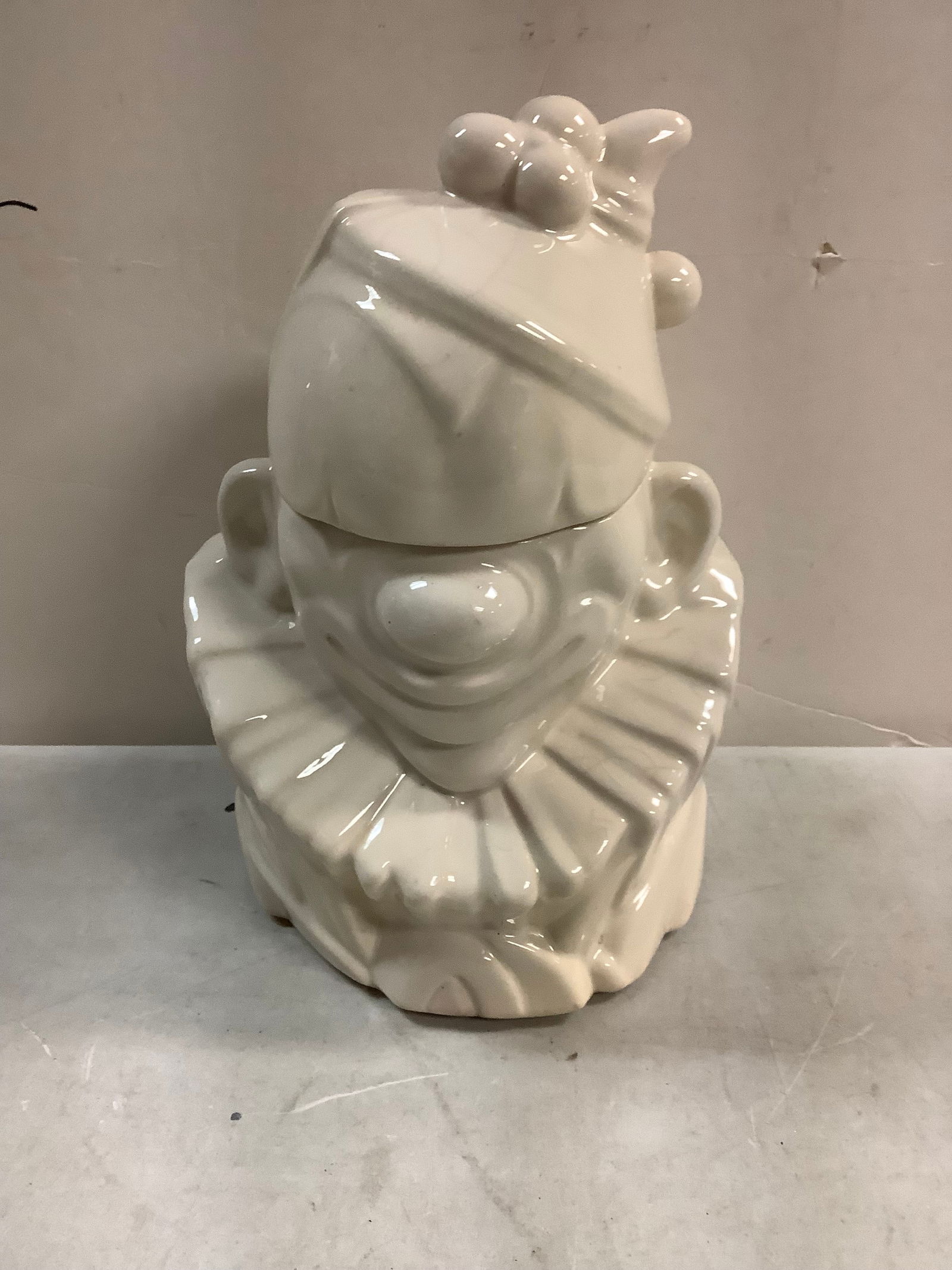 McCOY clown cookie jar 11.5 (1 of 1)