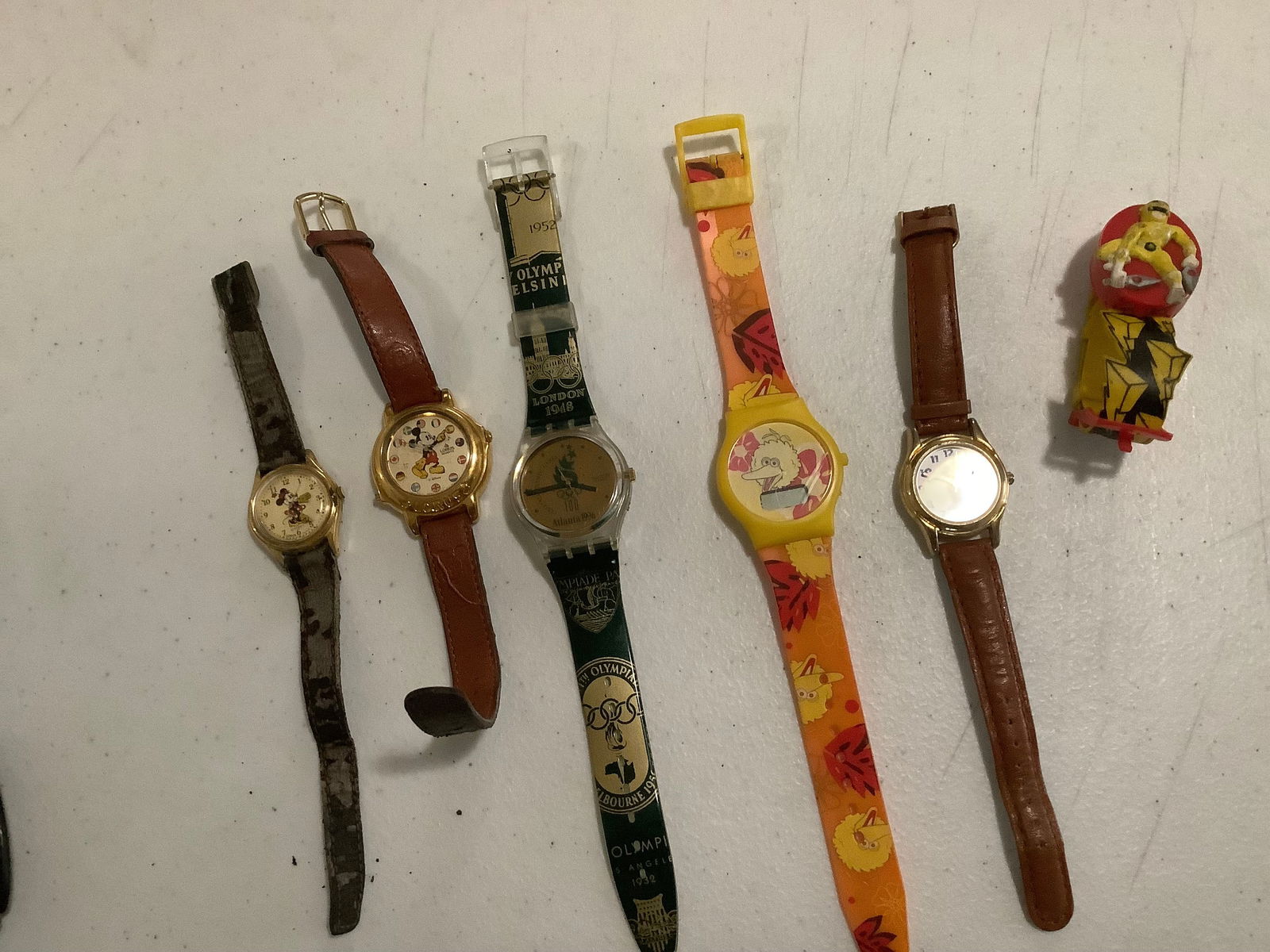 Lot of Watches including Swatch Olympic, Vintage Lorus Disney, Power Ranger and More: Lot of Watches including Swatch Olympic, Vintage Lorus Disney, Power Ranger and More