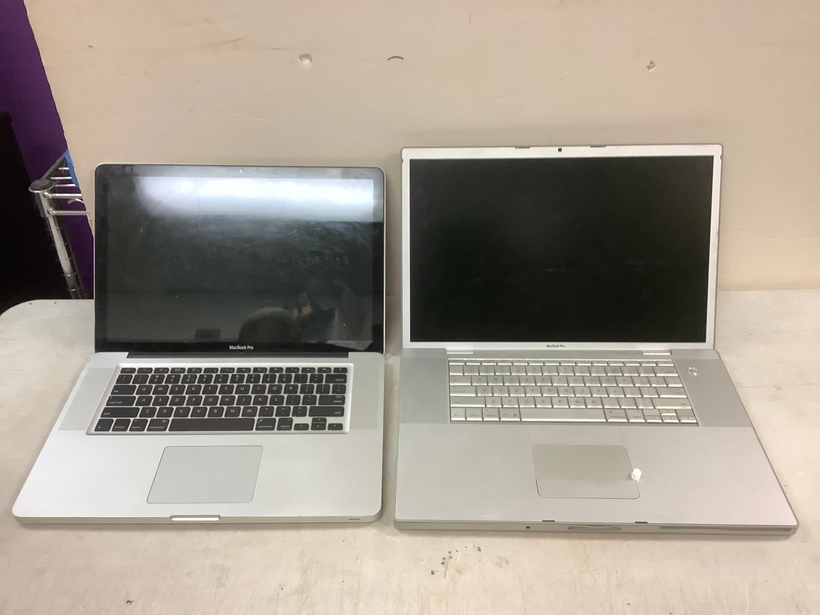Lot of 2 MacBook Pro Laptops (Power Up) No Passwords (1 of 1)