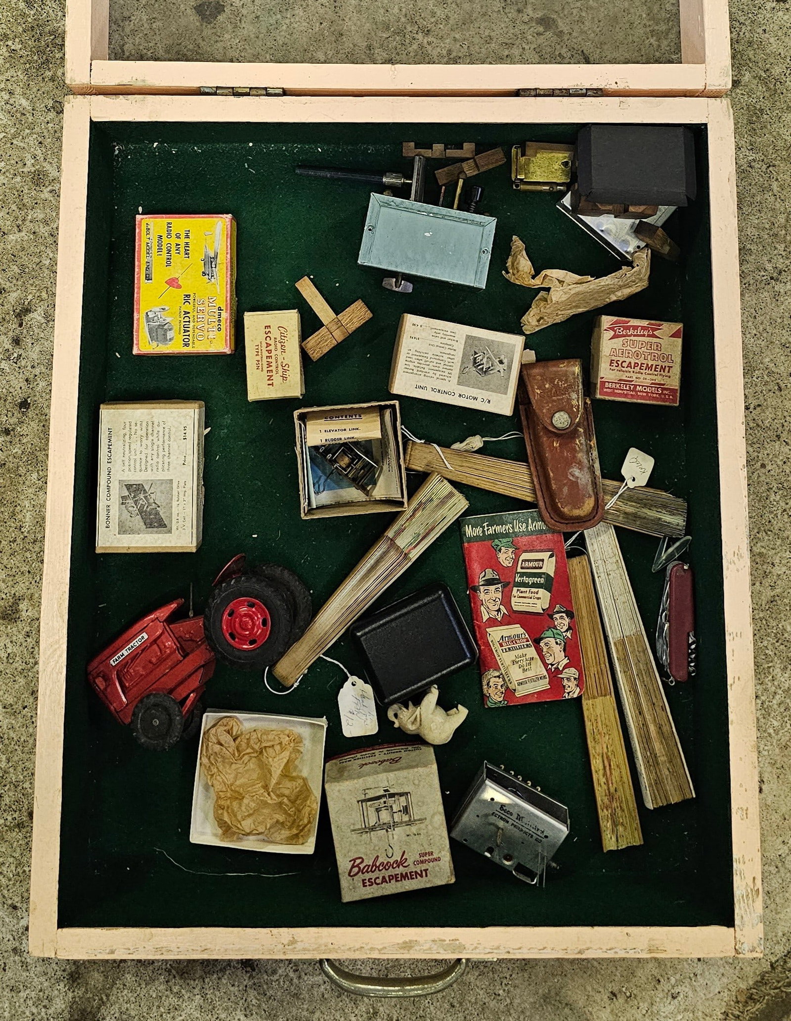 Vintage Portable Wooden Display and Contents: Case of NWT Speks Original Stress Relief Magnets