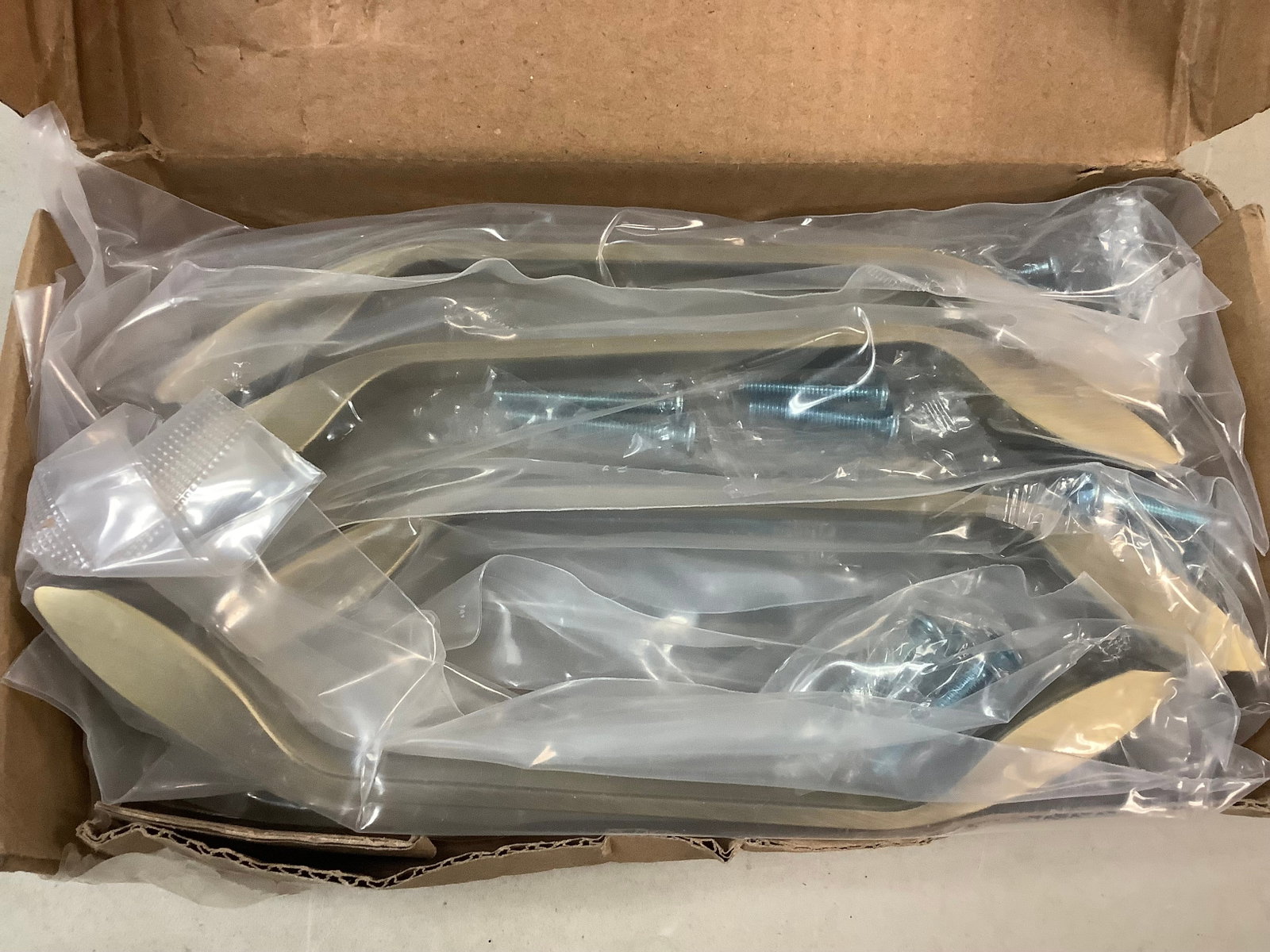Lot of various handles: Lot of various handles