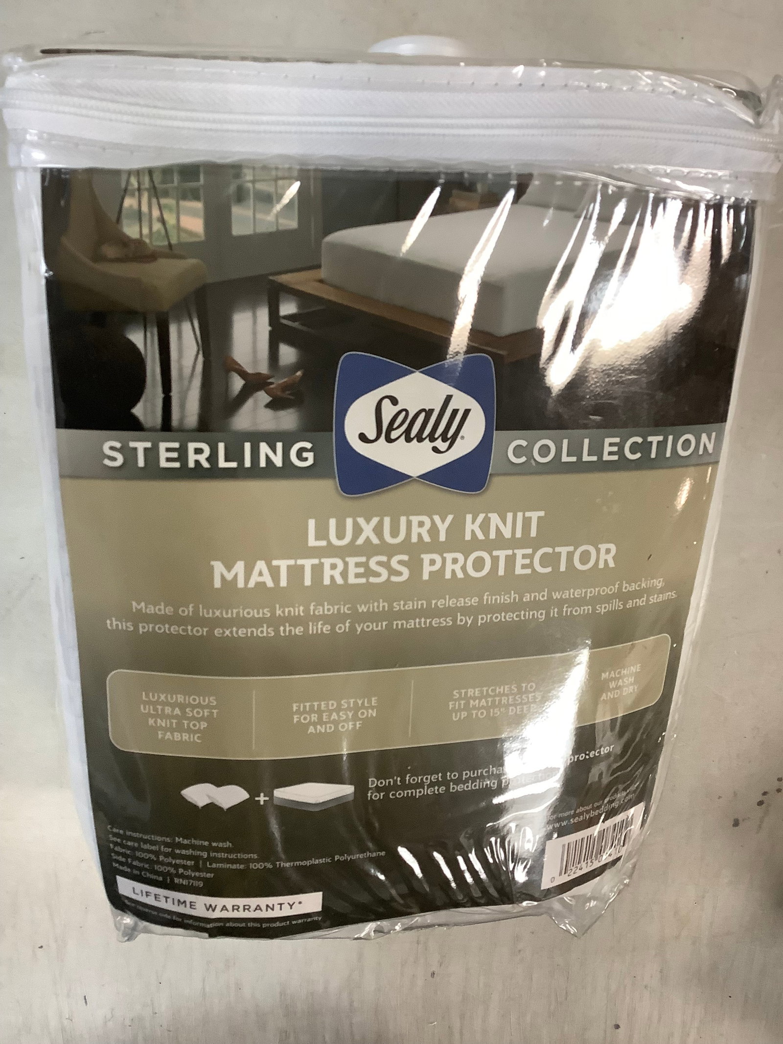 Sealy Luxury knit mattress protector: Sealy Luxury knit mattress protector
