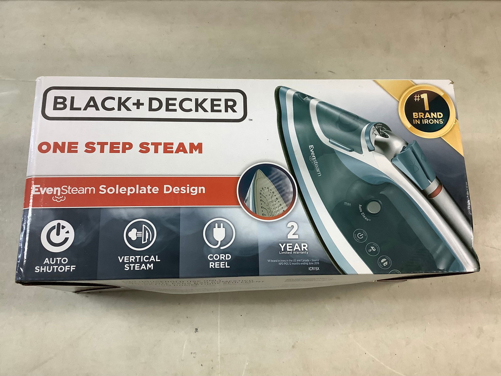 Black & Decker one step steam iron (1 of 1)