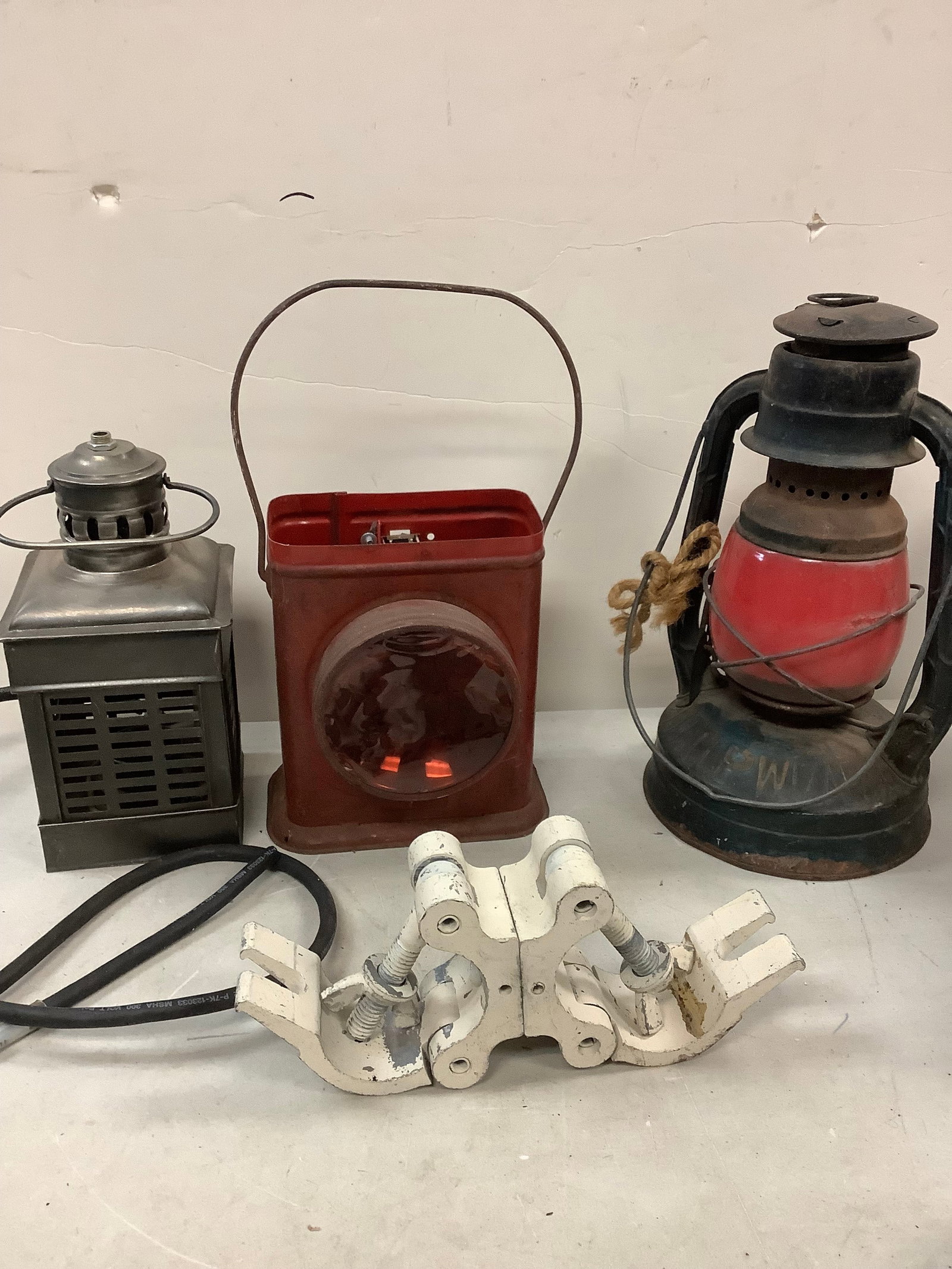 Lot of vintage lanterns and more tallest about 11.5in.: Lot of vintage lanterns and more tallest about 11.5in.