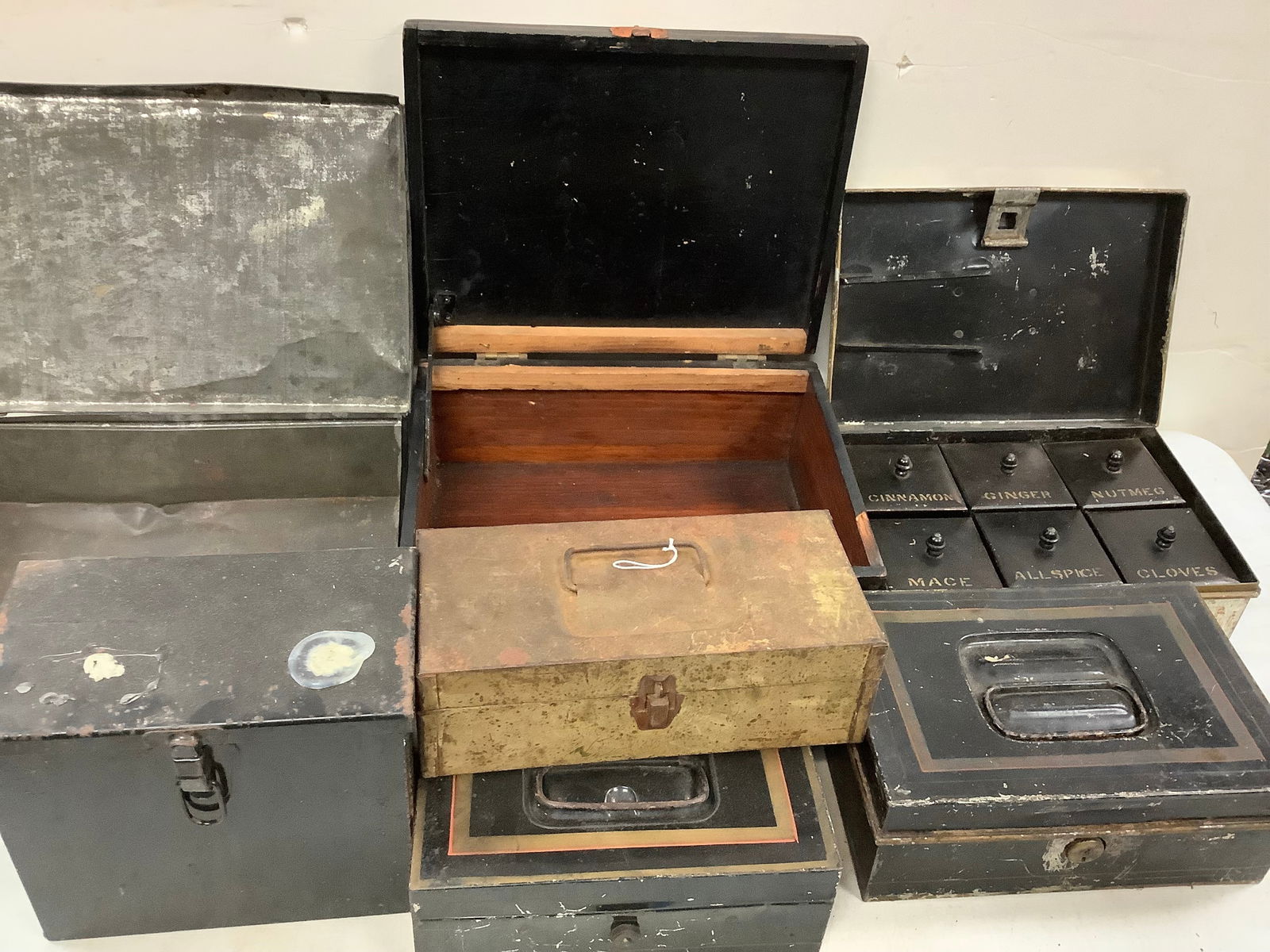 Lot of vintage lock boxes (1 of 1)