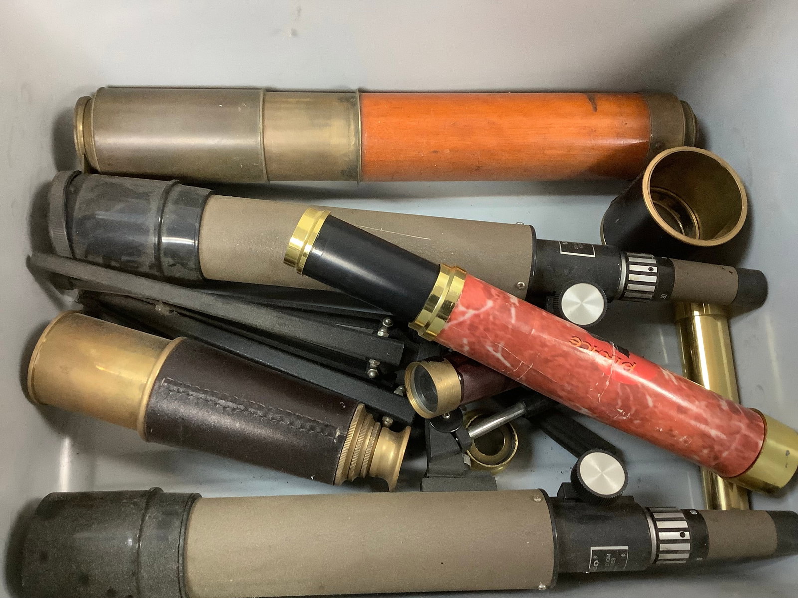 Lot of vintage telescopes: Lot of vintage telescopes