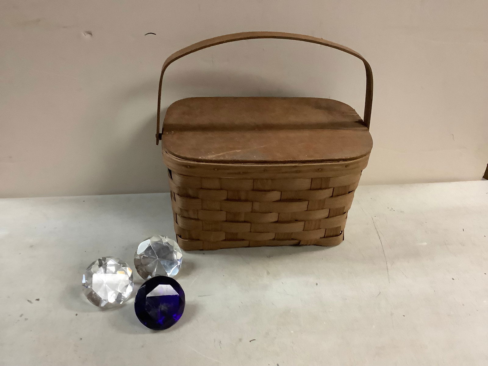 Lot of wicker picnic basket 13in with handle up x 14in long and prop gems: Lot of wicker picnic basket 13in with handle up x 14in long and prop gems