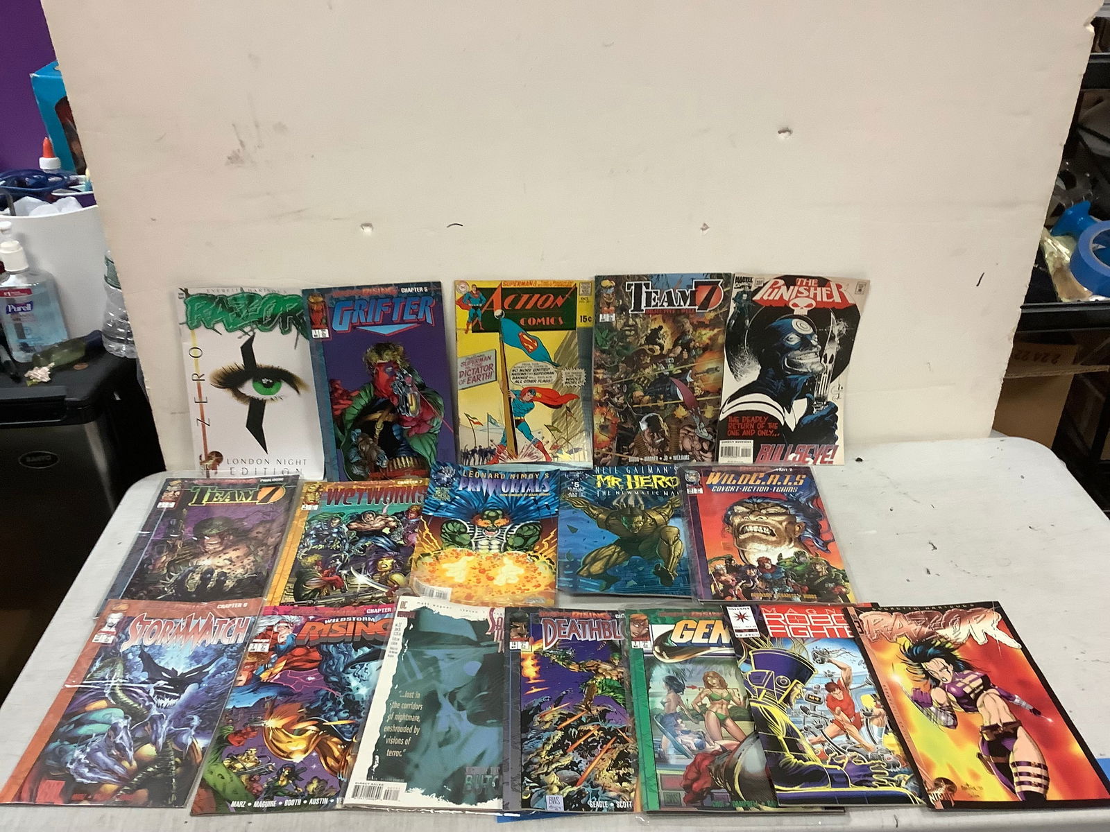 Lot of DC, Image, MARVEL and more comics some vintage (1 of 1)