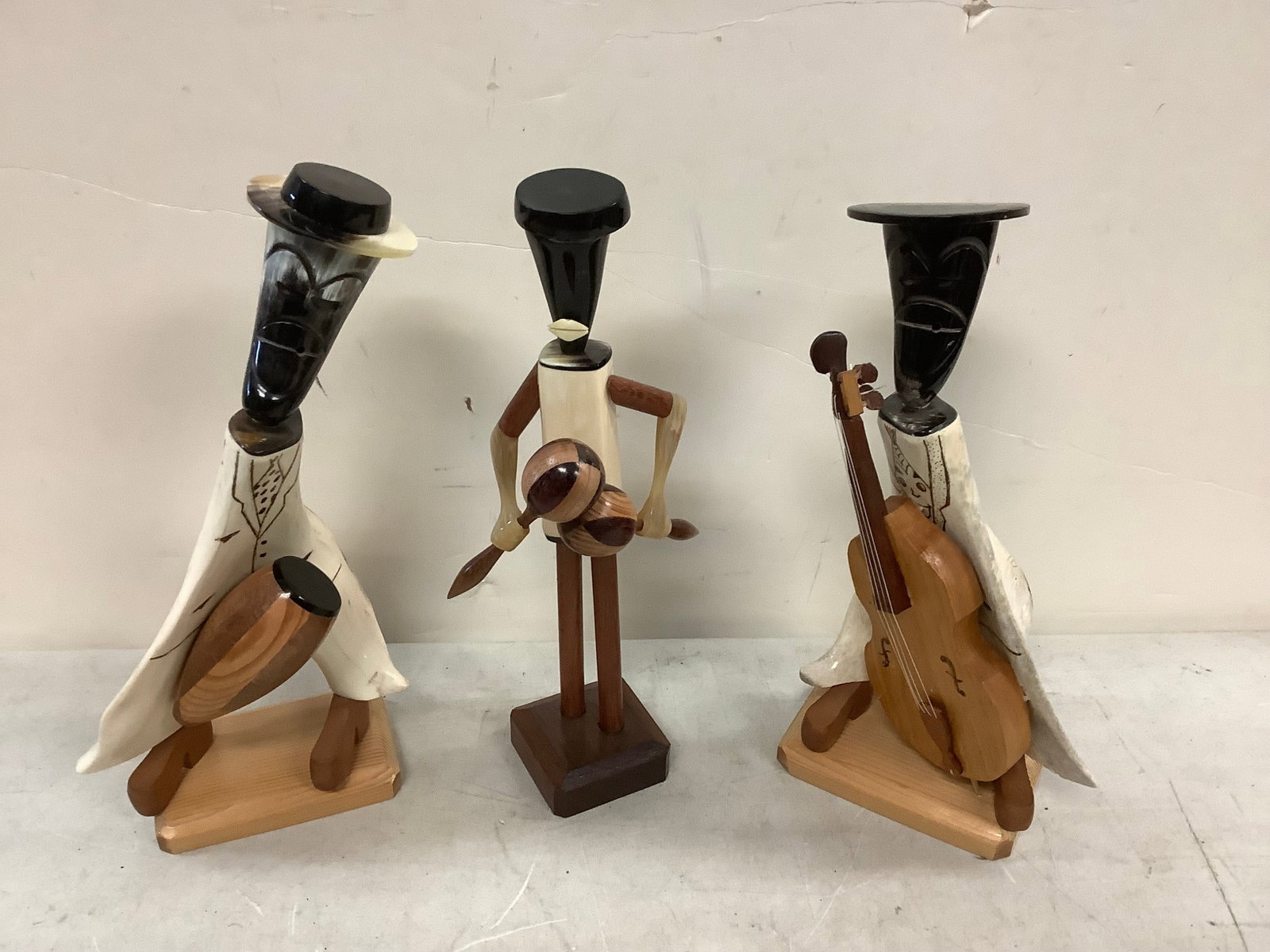 Lot of vintage carved bone musisian statues 10.5in tallest: Lot of vintage carved bone musisian statues 10.5in tallest