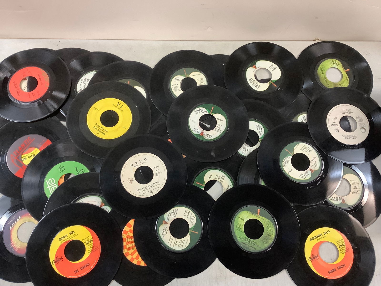 Lot of vintage records(George Harrison, Bobbie Gentry, and more) (1 of 1)