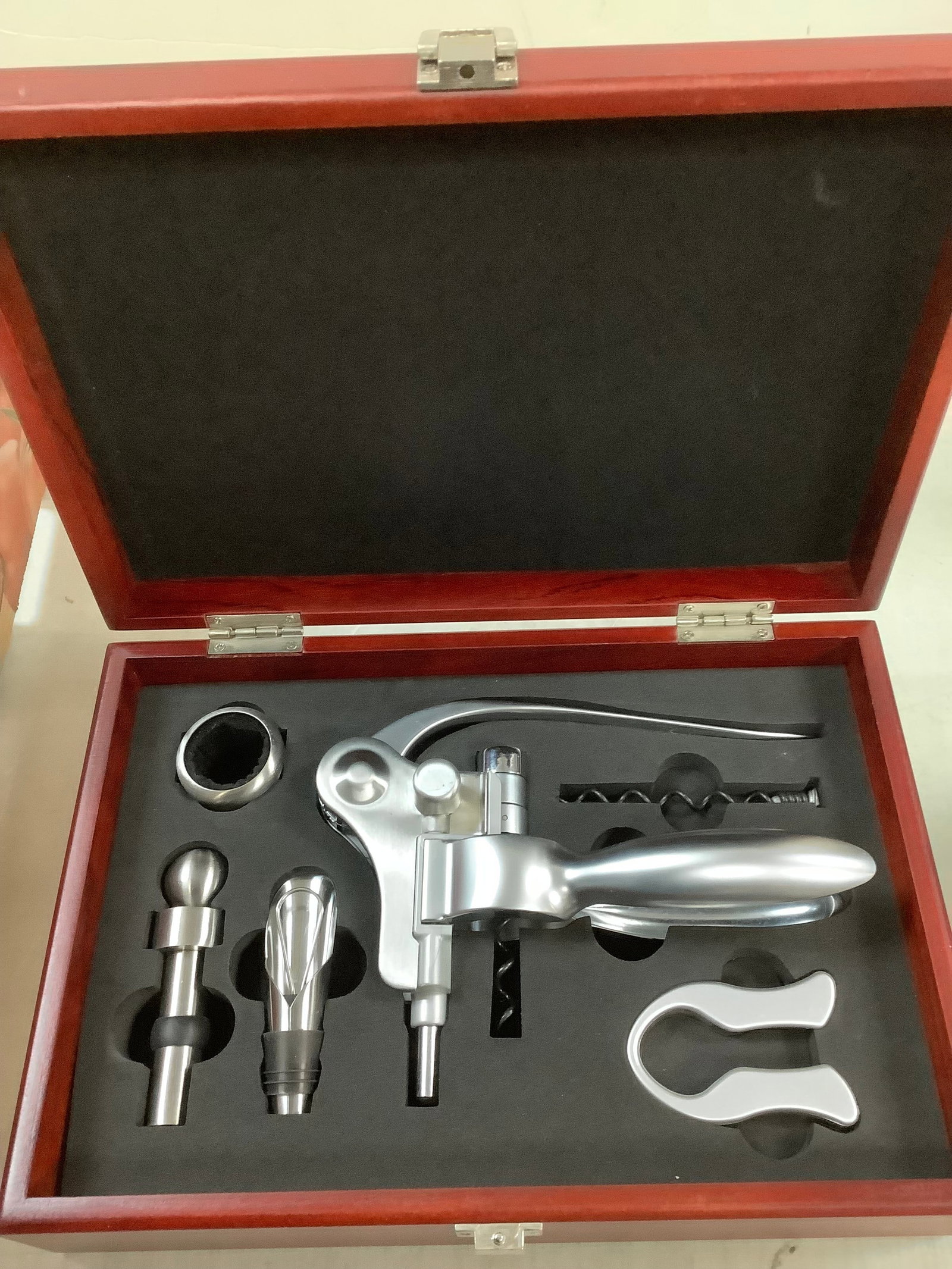 wine bottle opening kit: wine bottle opening kit