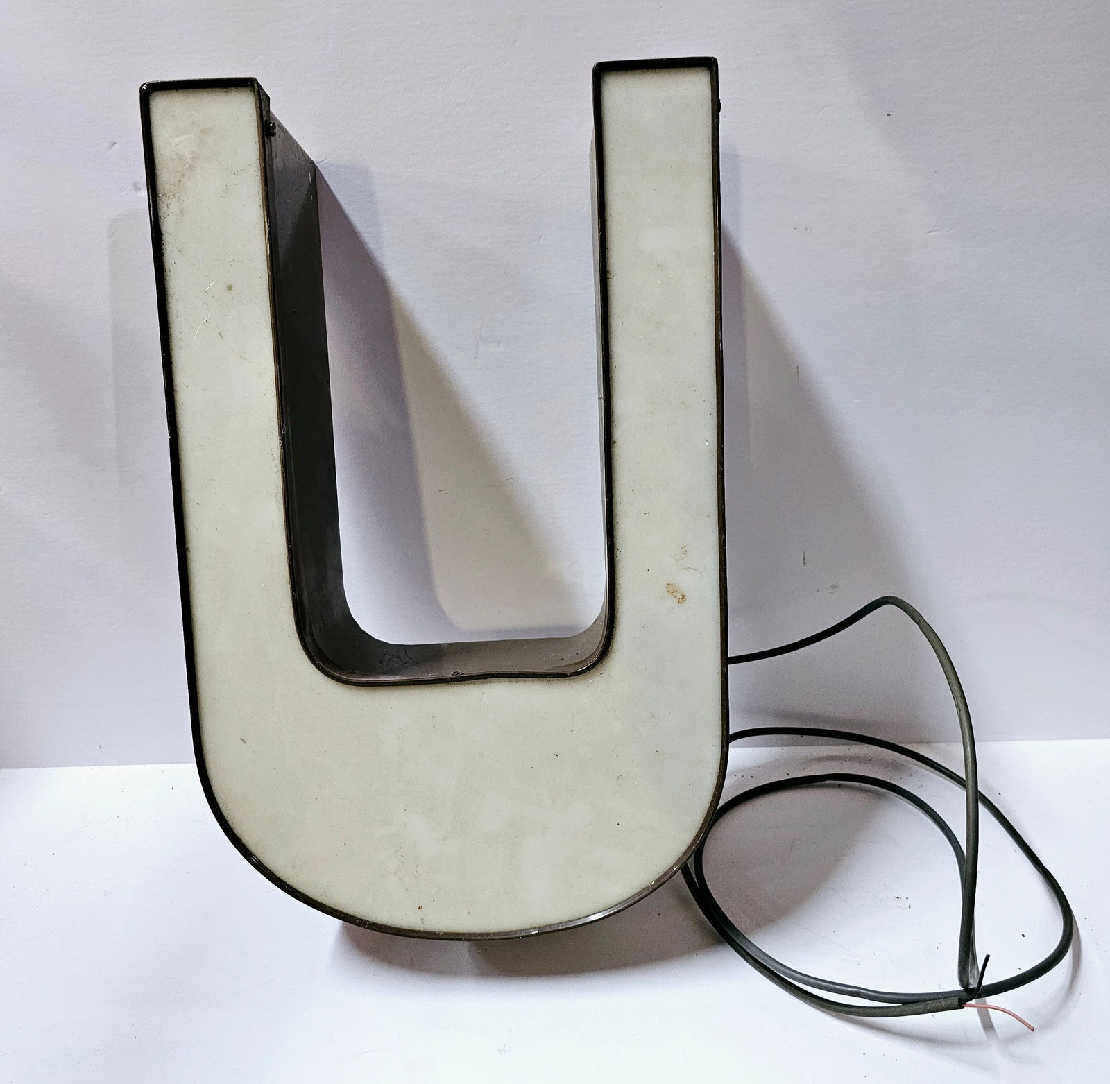 Vintage Electric "U" Sign Letter (1 of 3)