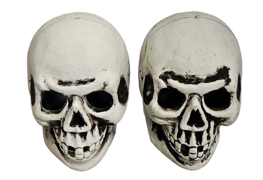 LARGE Vintage Skull Halloween Blowmold Light Up Decor (1 of 3)