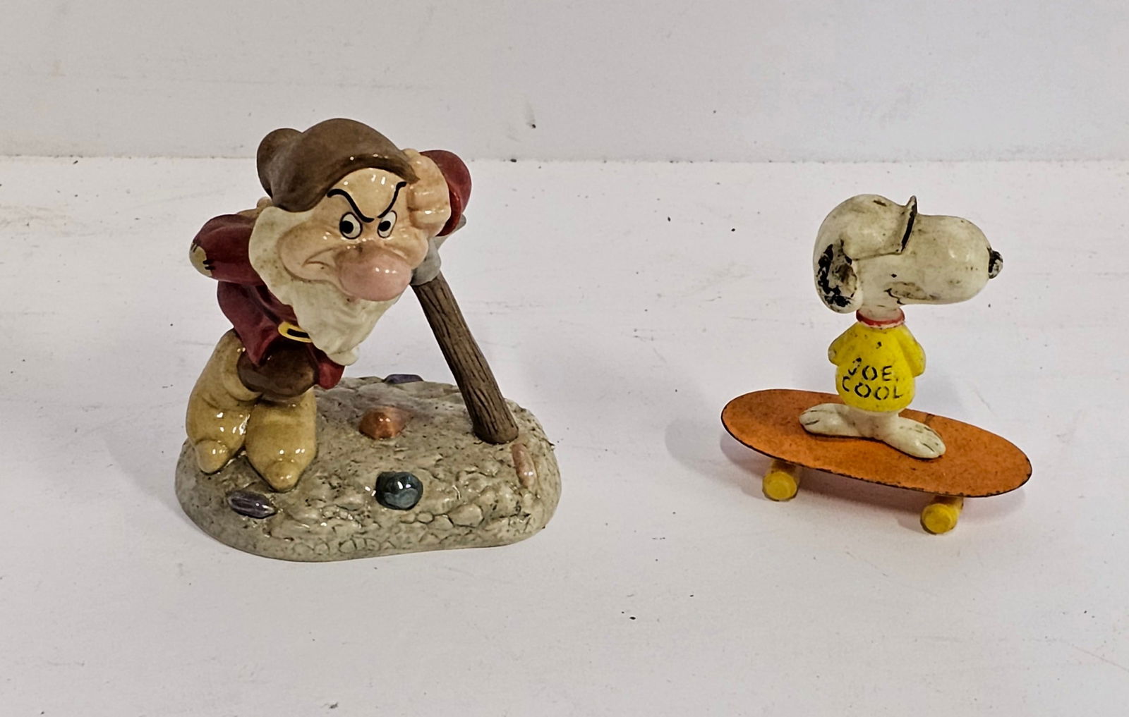Snow White Grumpy Figurine and Vontage Snoopy Toy (1 of 3)