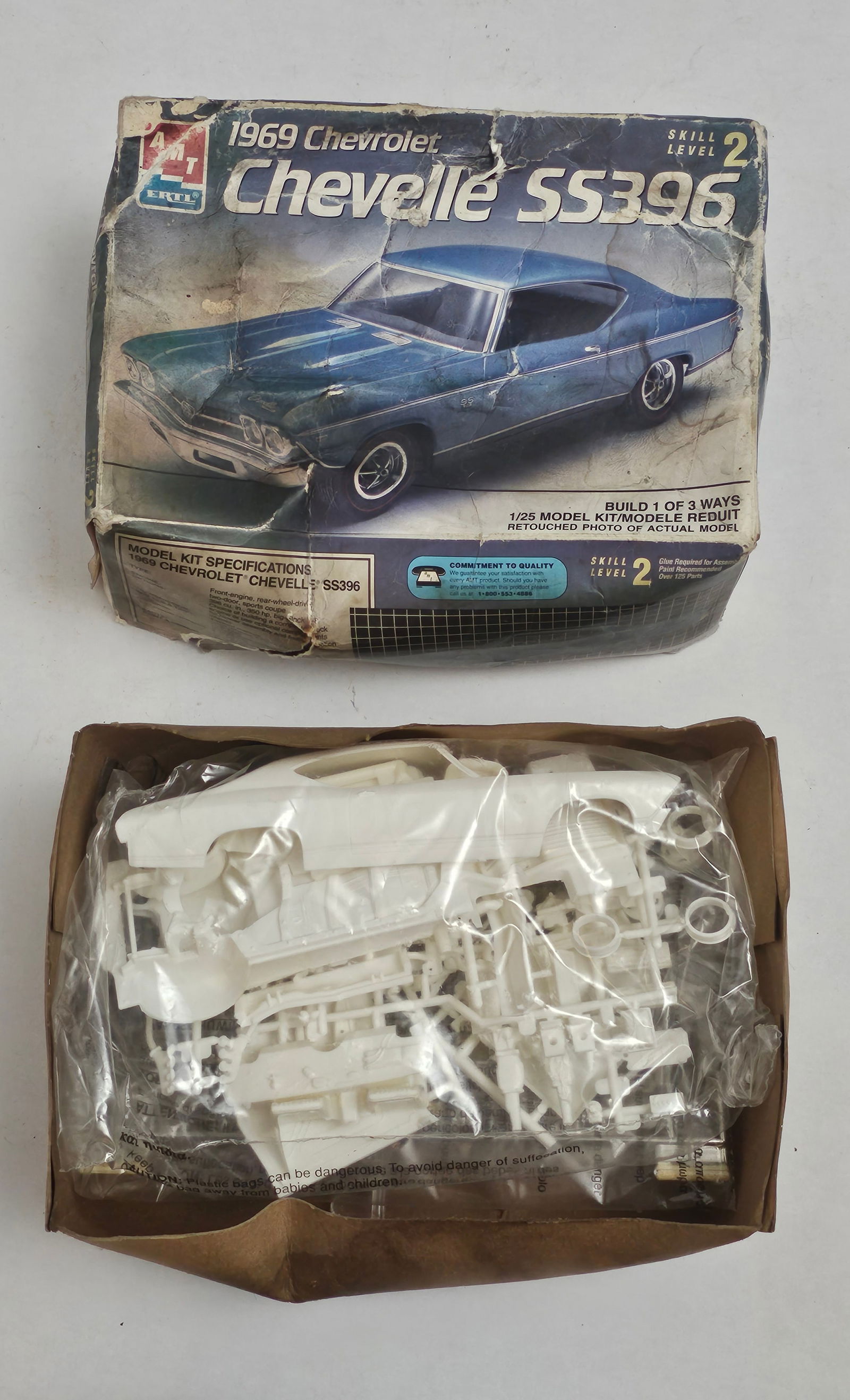 Ertl 1969 Chevrolet Chevelle SS 396 Model Kit box damage but unused (1 of 2)