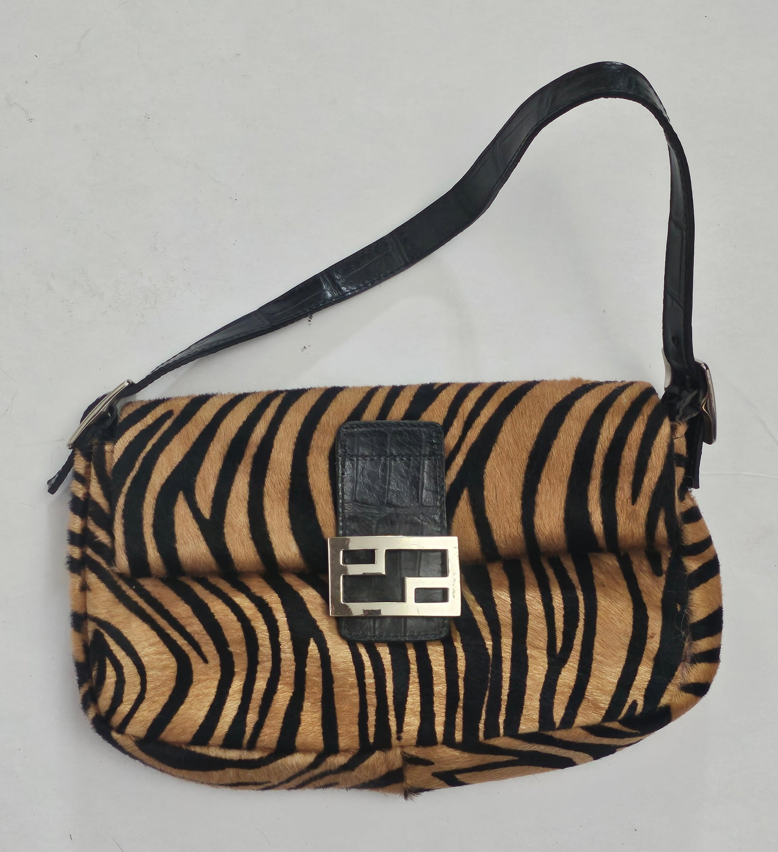 Park Ave Int. Faux Tiger Fur Purse: Park Ave Int. Faux Tiger Fur Purse