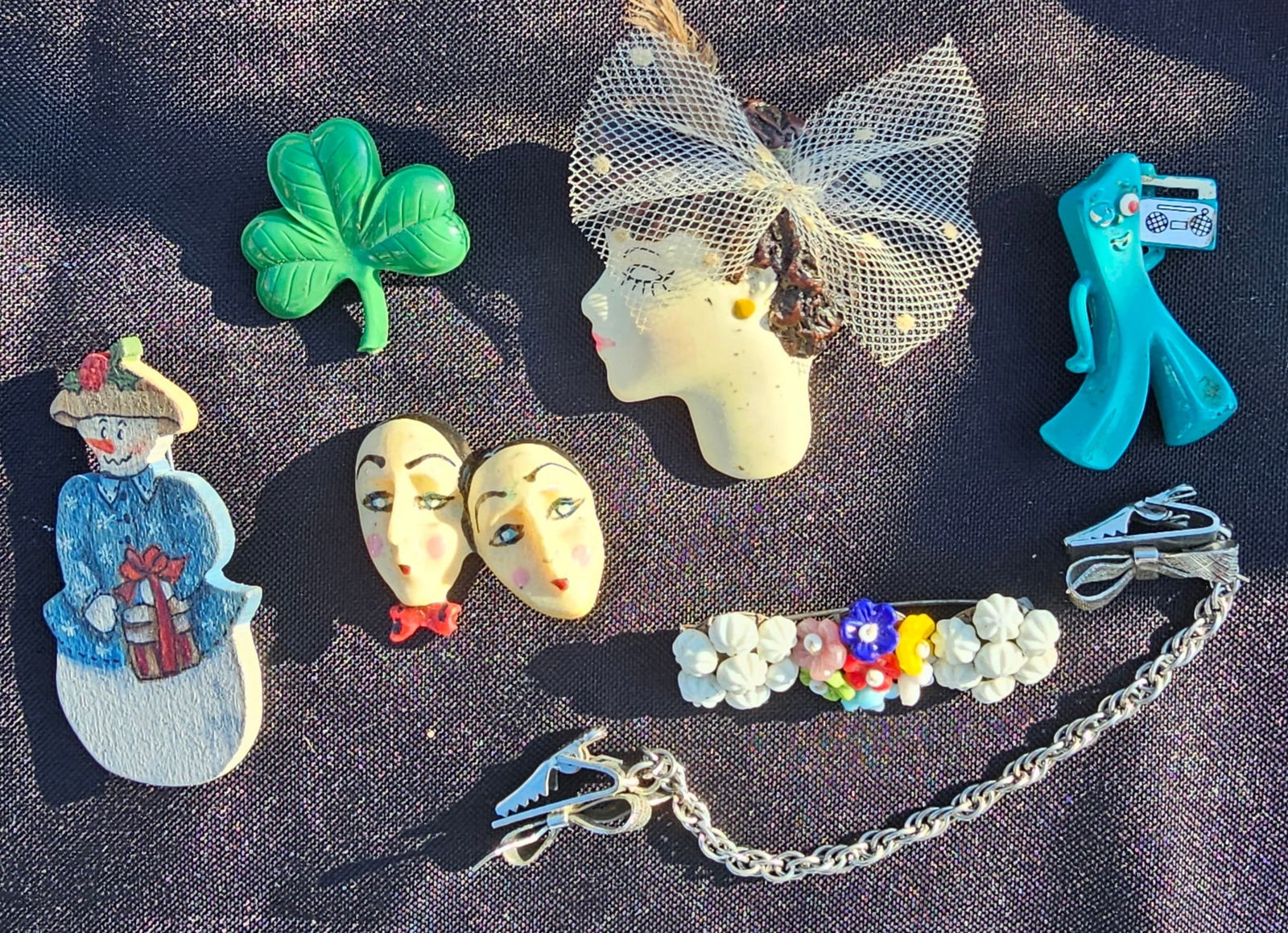 Vintage Novelty Brooches incl Gumby and Sweaterclips (1 of 2)