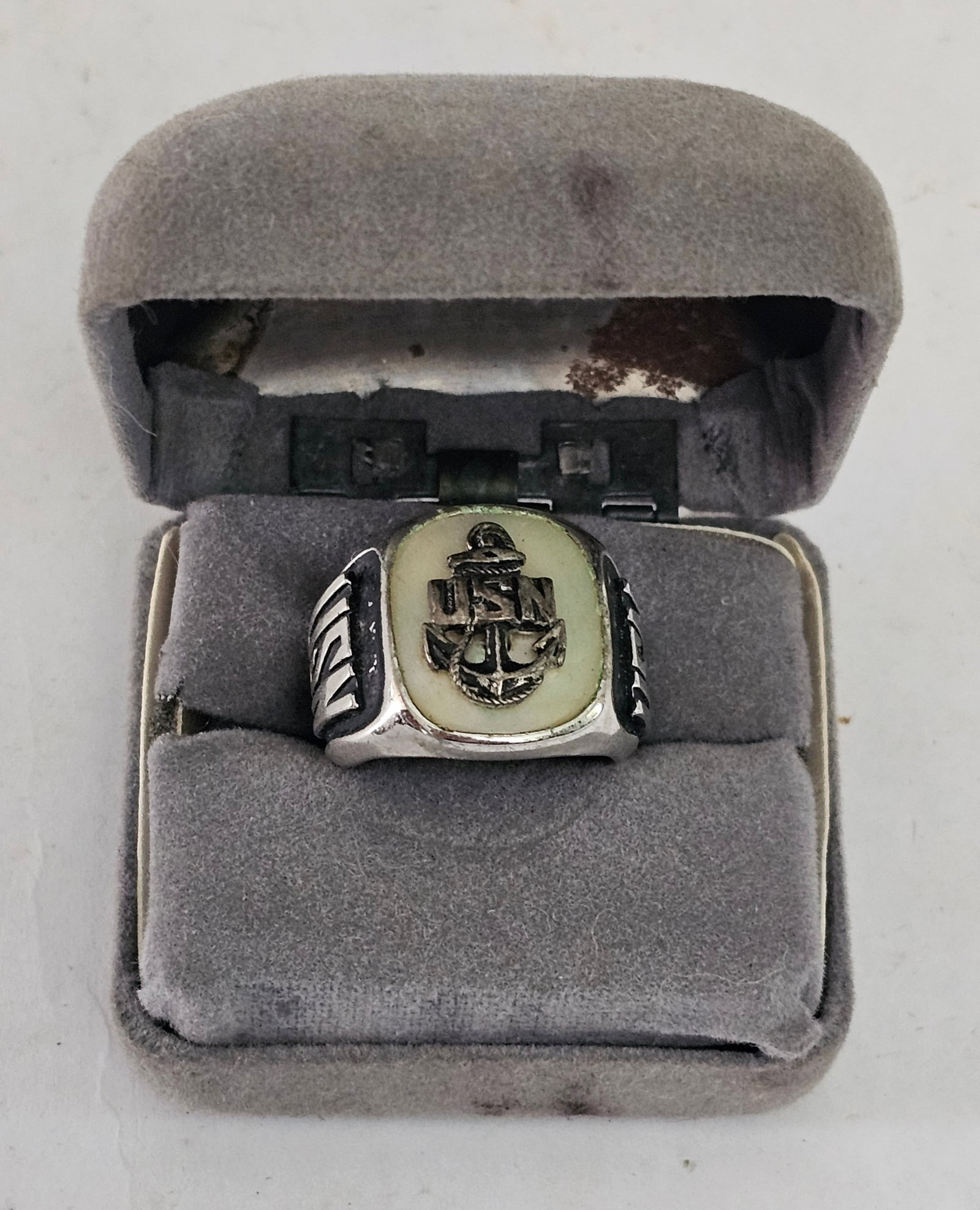 Vintage US Navy Sterling SIlver and MOP Ring Sz 9 (1 of 4)