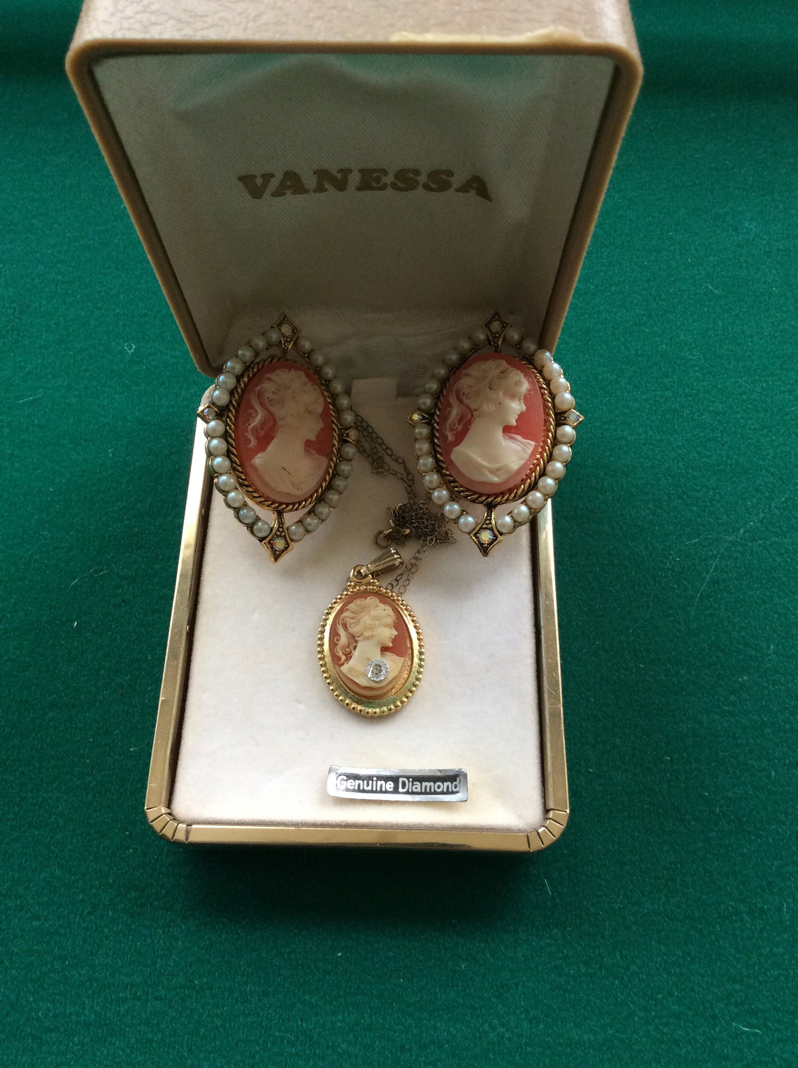 Cameo Necklace with Genuine Diamond & Matching Earrings: Cameo Necklace with Genuine Diamond & Matching Earrings