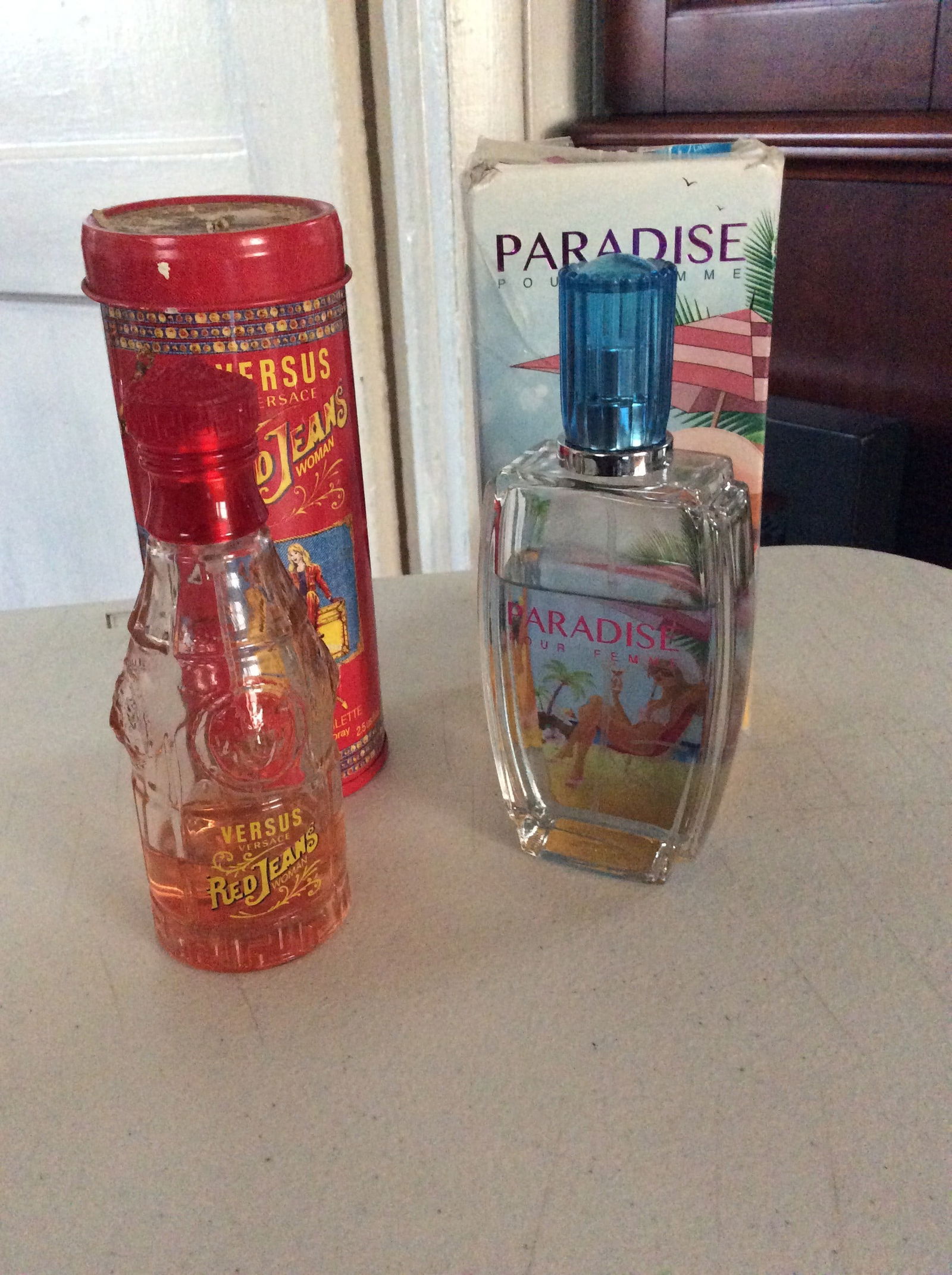 Versus Versace Red Jeans and Paradise Escada Inspiration Perfumes: Versus Versace Red Jeans and Paradise Escada Inspiration Perfumes