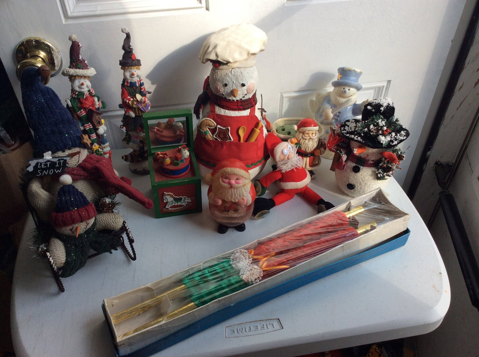 Lot of Christmas Decor: Lot of Christmas Decor