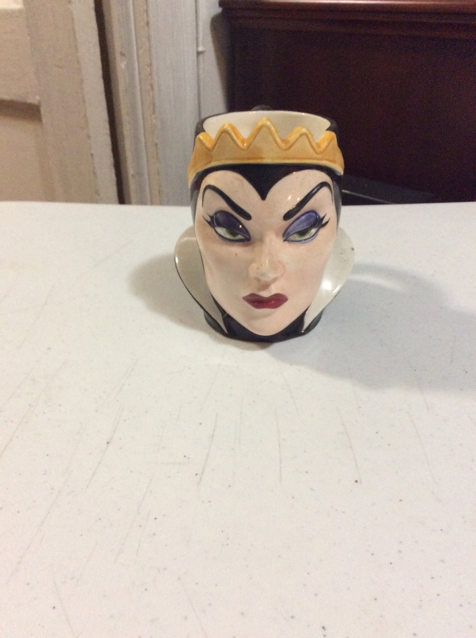 Walt Disney â€œQueenâ€ Mug: Walt Disney â€œQueen” Mug