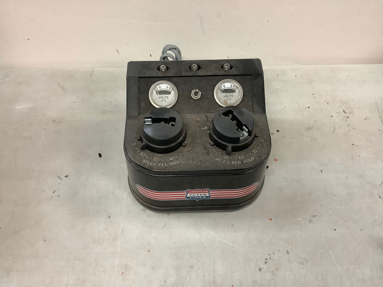 American Flyer Lines Twin Power Control Toy Transformer 30 B 18 Volts (1 of 1)