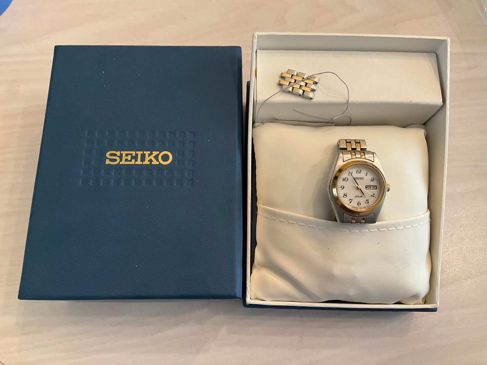 Seiko Watch in Box: Seiko Watch in Box