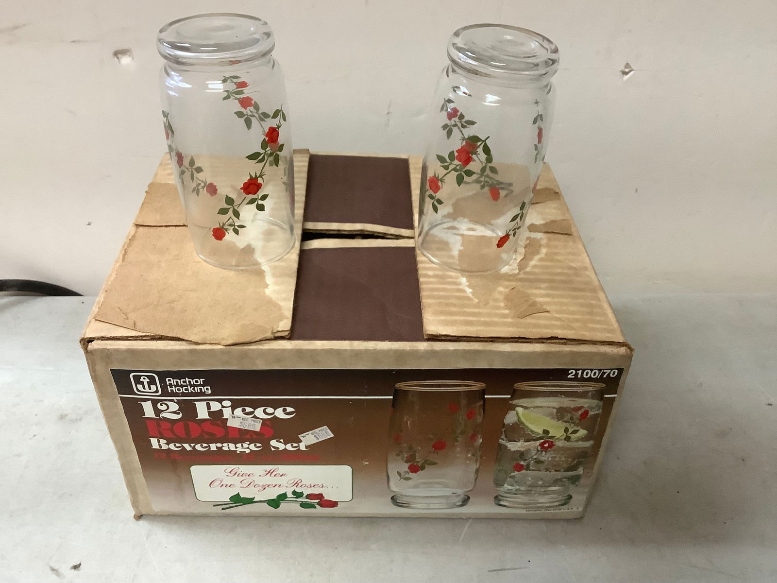 Vintage Anchor Hocking 12 Piece Roses Beverage Set 5" (1 of 1)