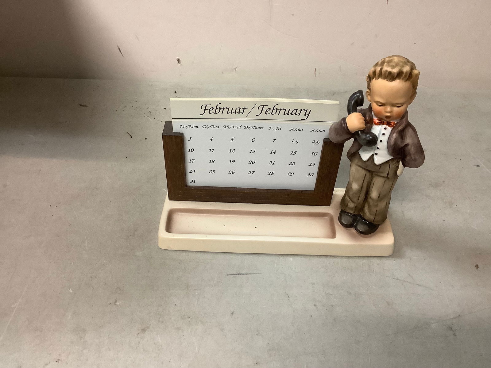 1995 M.I. Hummel Goebel "Chef Hello" Figurine with Calander (1 of 1)