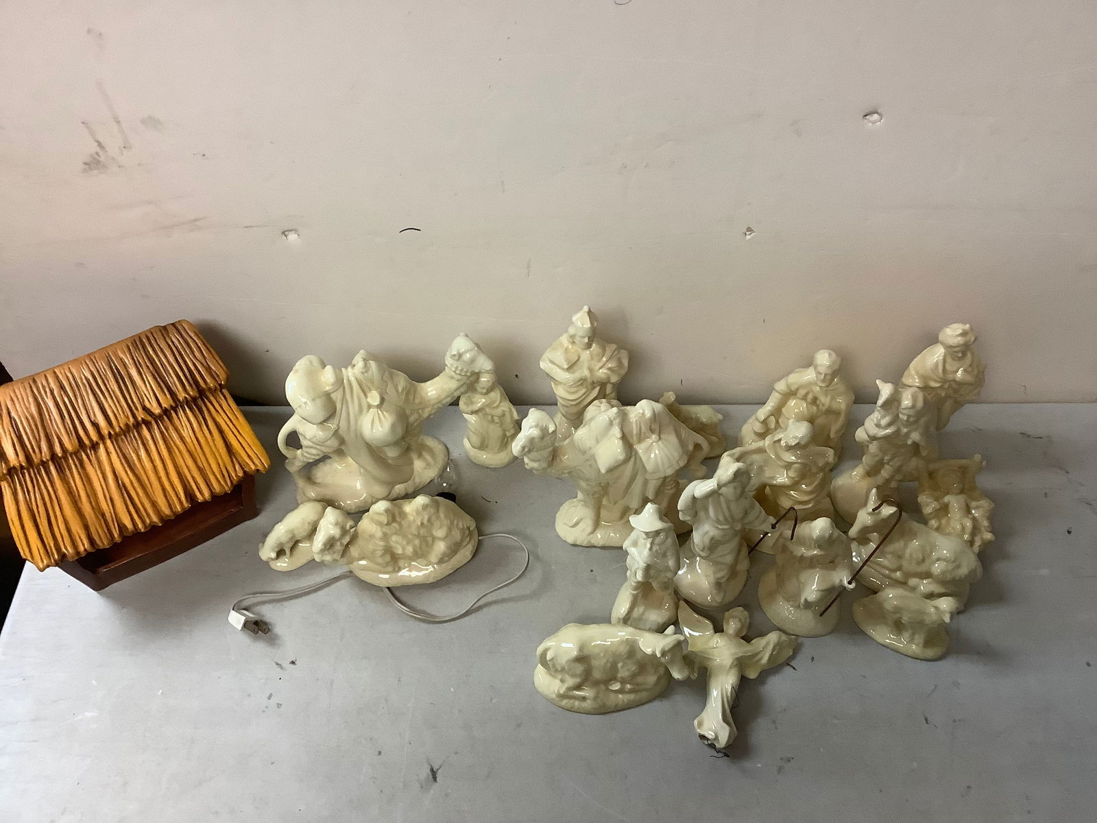 Atantic Mold Ceramic Nativity Set Tallest 8" (1 of 1)