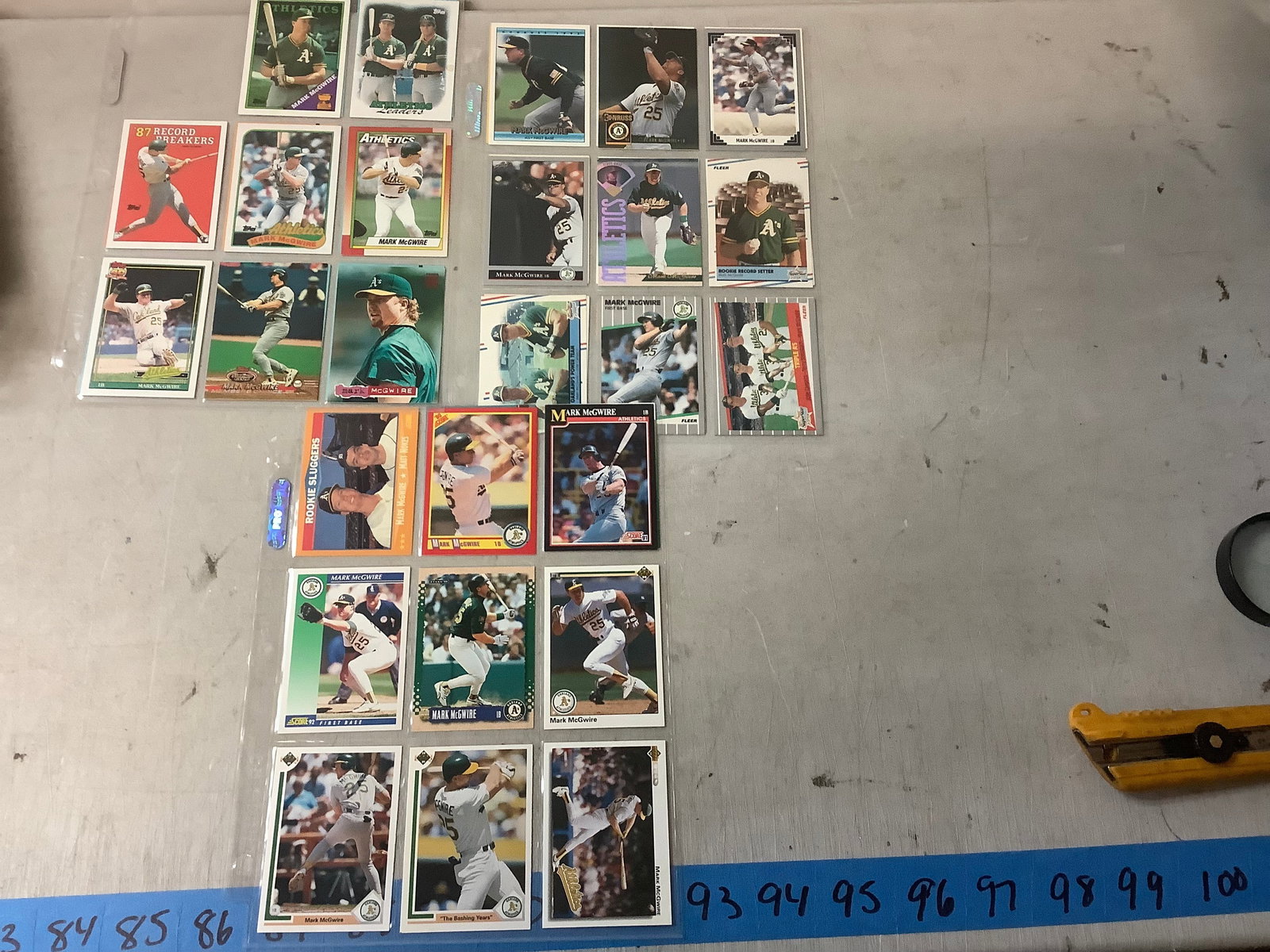 Lot of Mark McGwire Baseball Cards (45) (1 of 1)