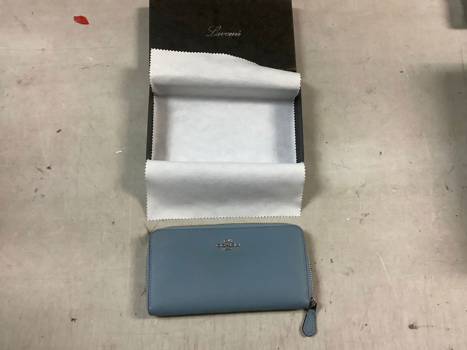 Women's Coach wallet: Women's Coach wallet