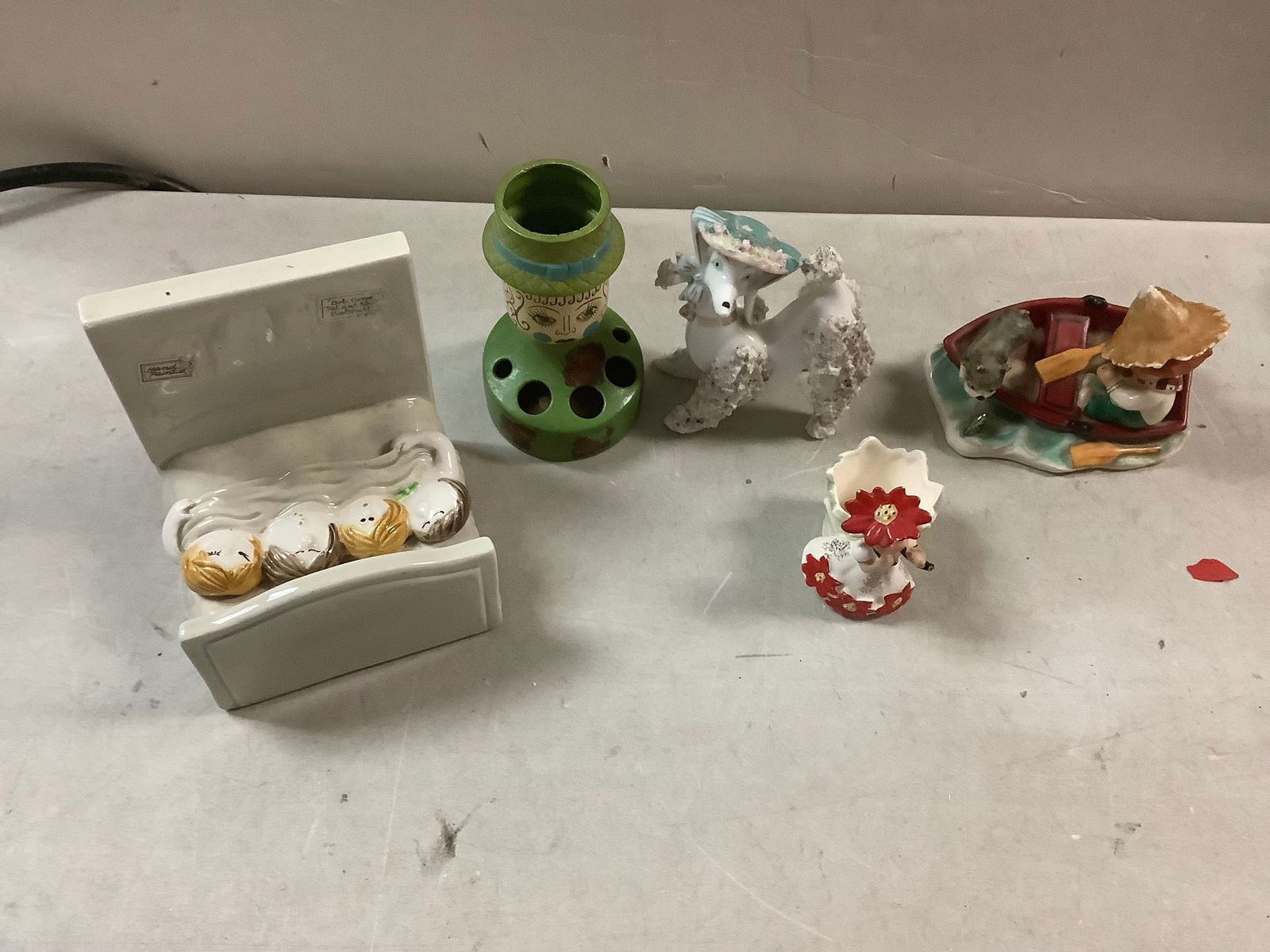 Goebel figurint 1975 and other figurines: Goebel figurint 1975 and other figurines