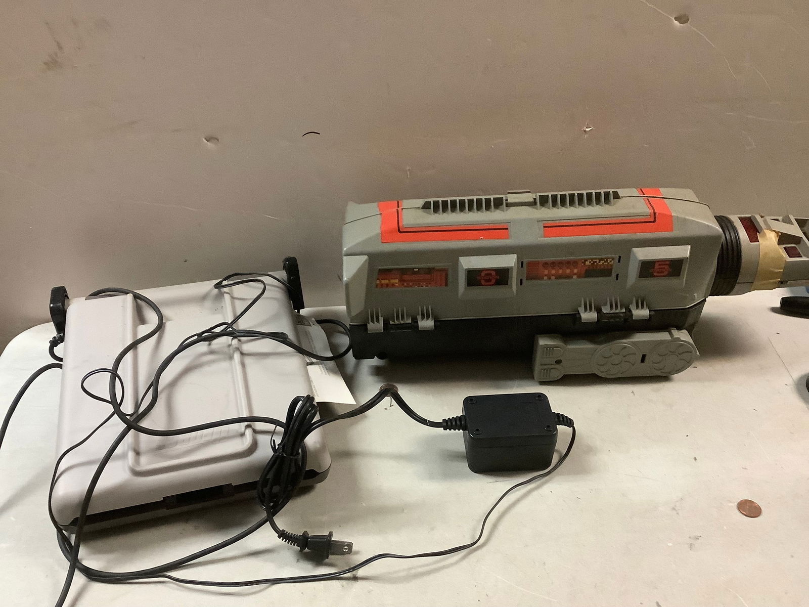 Lot of vintage toys (5 station toy) (1 of 1)